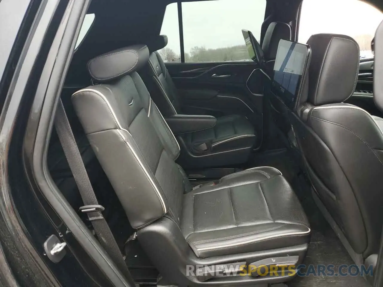 11 fotografías del automóvil dañado 1GYS4FKL0MR408940 CADILLAC ESCALADE 2021