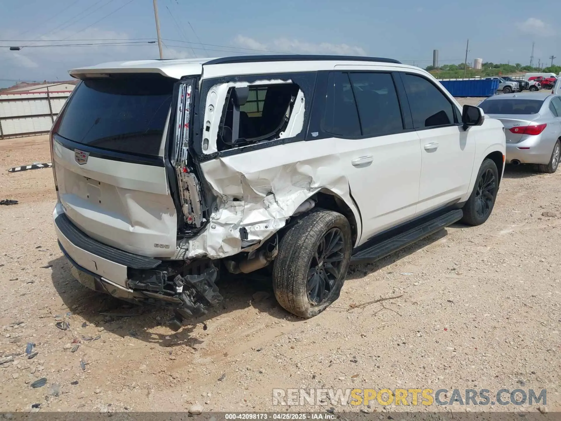 4 fotografías del automóvil dañado 1GYS4FKL9MR204895 CADILLAC ESCALADE 2021