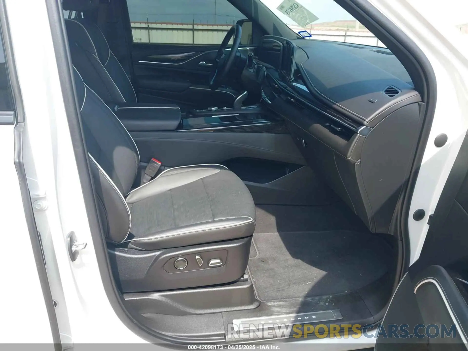 5 fotografías del automóvil dañado 1GYS4FKL9MR204895 CADILLAC ESCALADE 2021