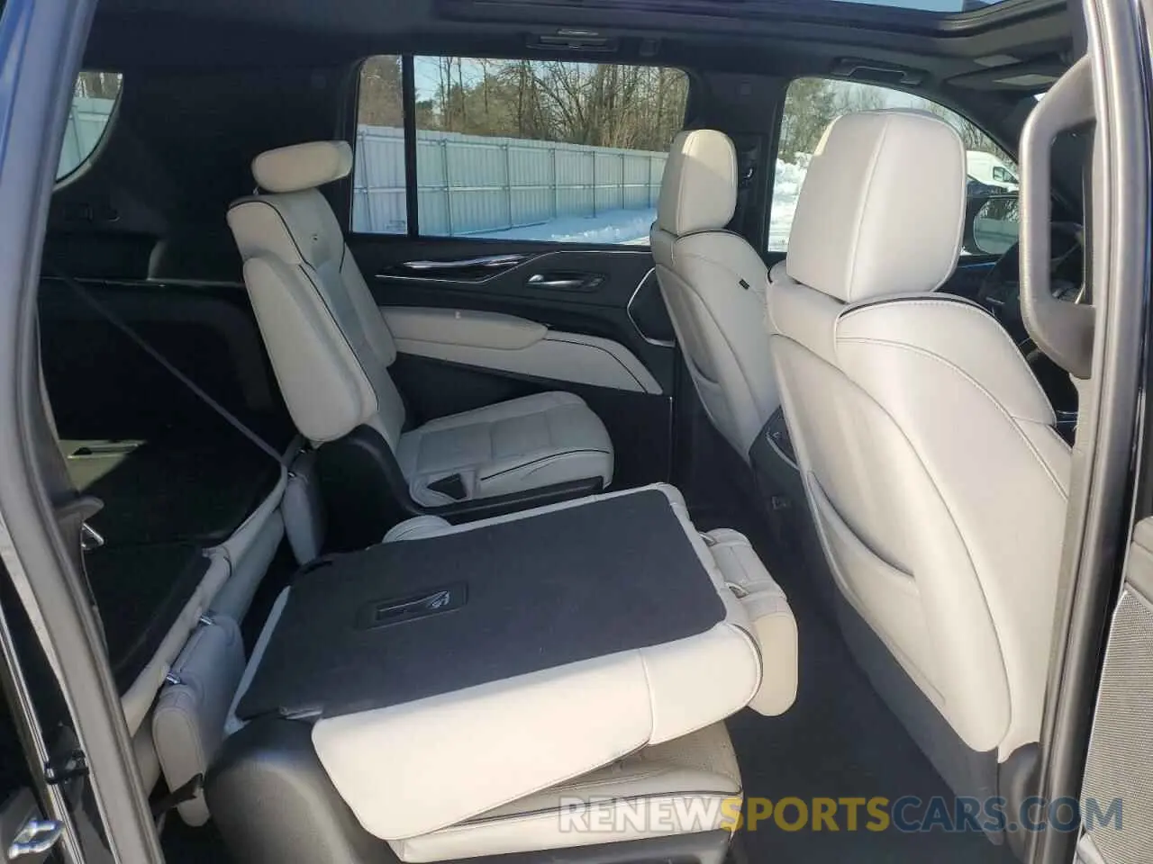 10 fotografías del automóvil dañado 1GYS4PKL8MR243600 CADILLAC ESCALADE 2021