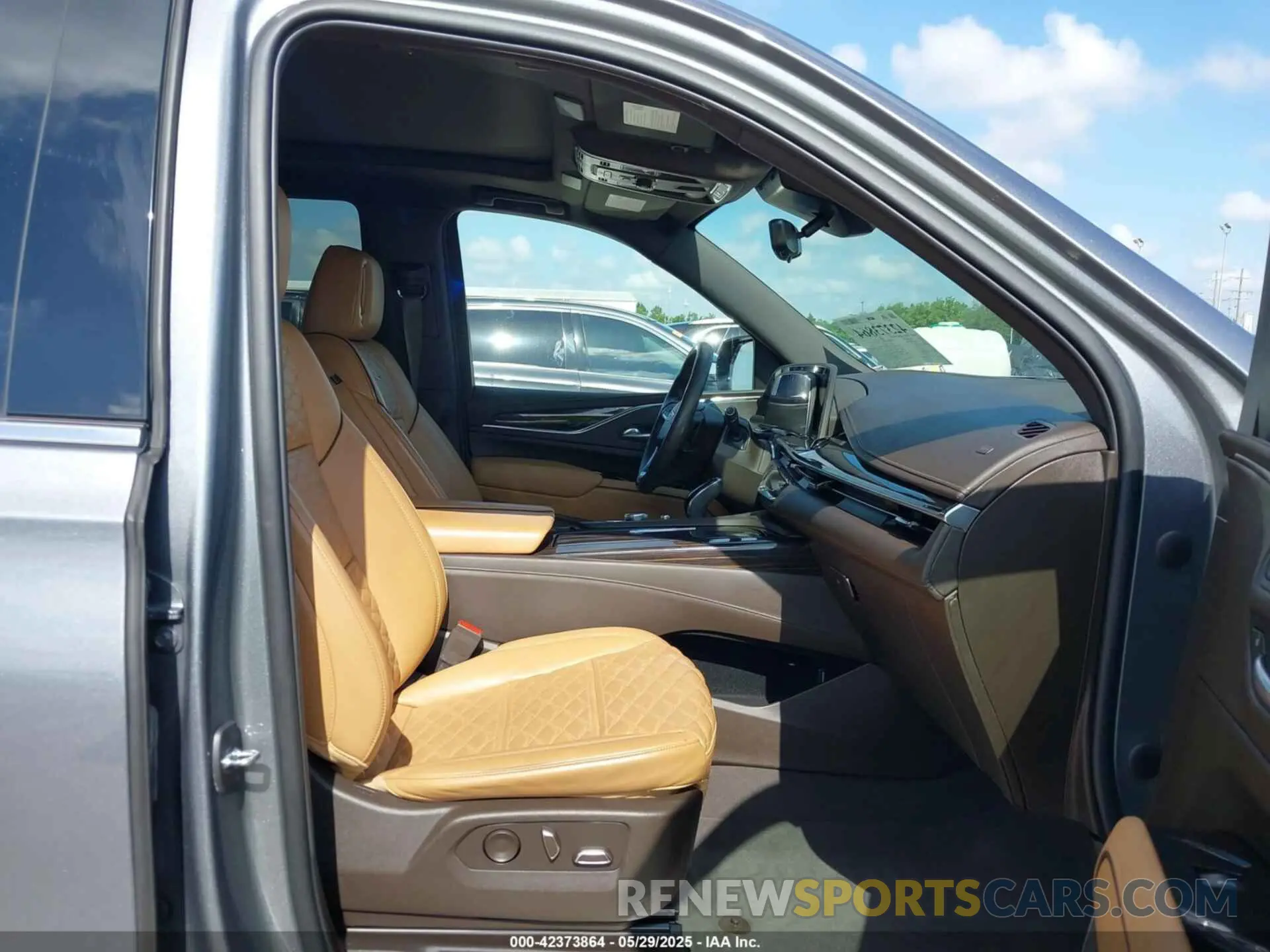 5 fotografías del automóvil dañado 1GYS3BKL9NR265600 CADILLAC ESCALADE 2022
