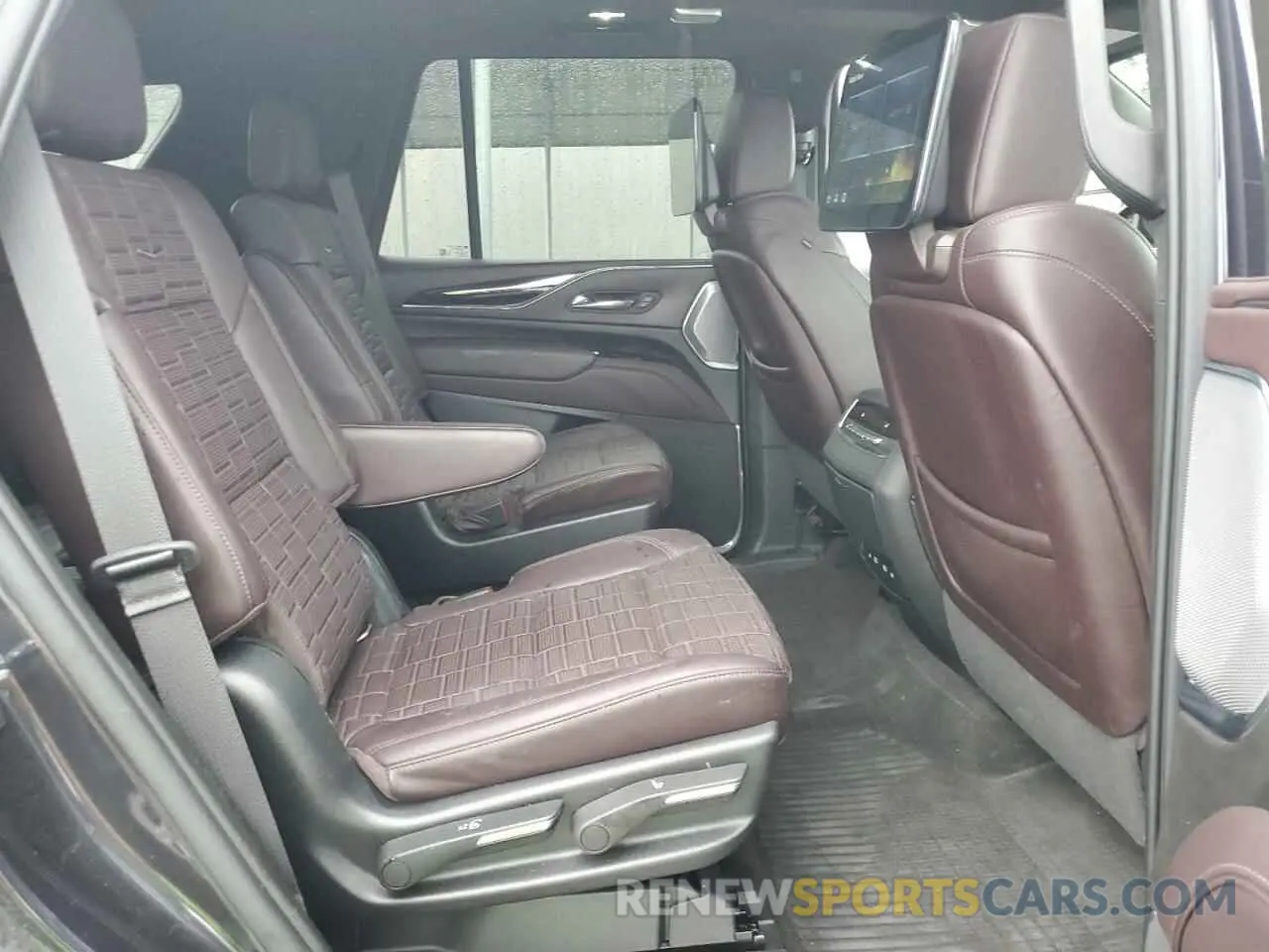 11 fotografías del automóvil dañado 1GYS4DKL8NR201234 CADILLAC ESCALADE 2022