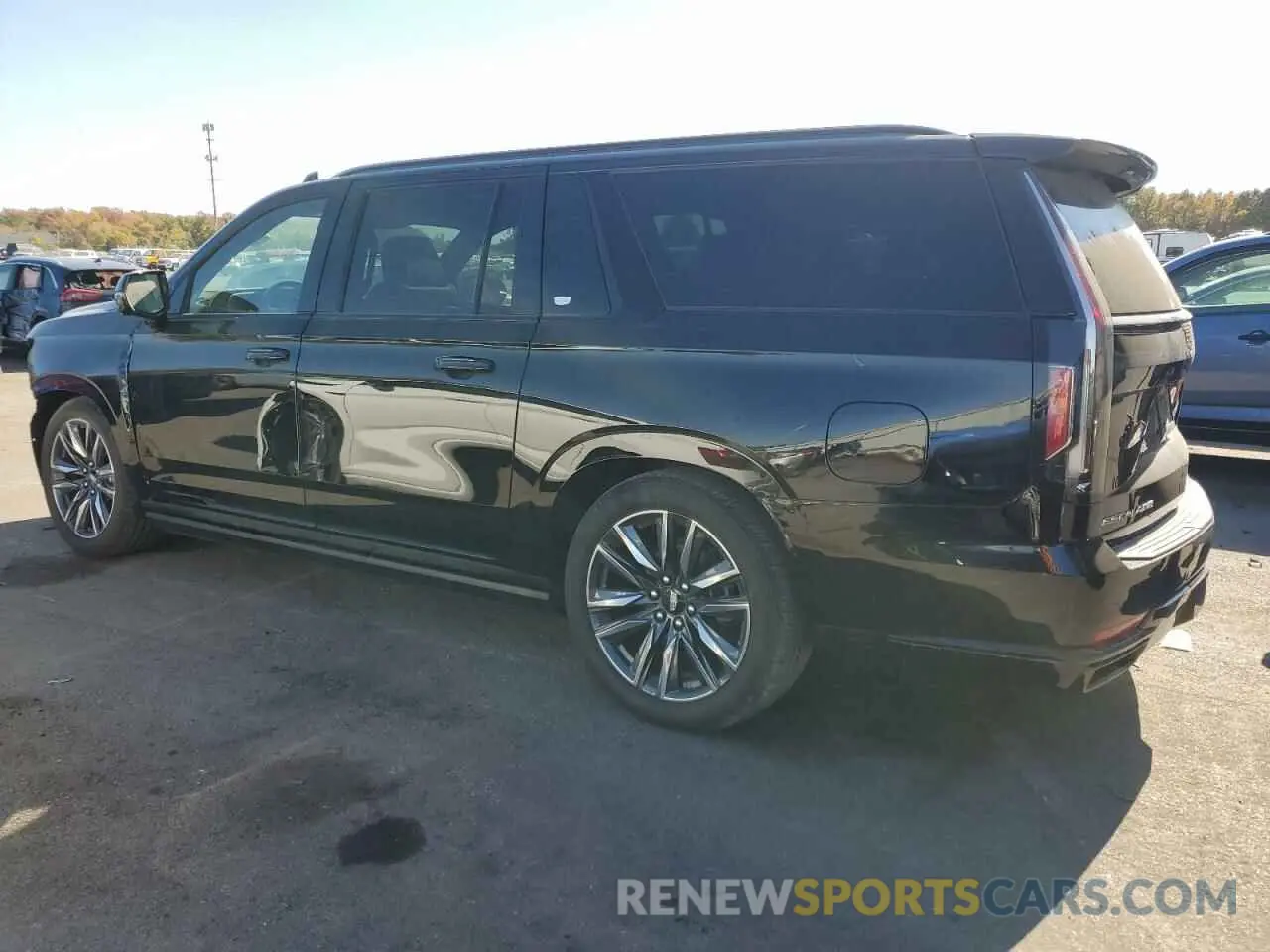 2 fotografías del automóvil dañado 1GYS4PKL3NR363595 CADILLAC ESCALADE 2022