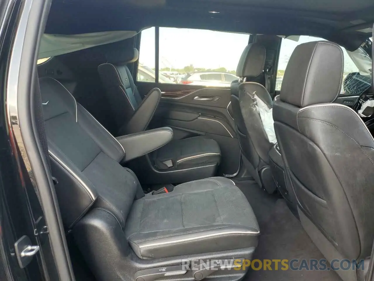 11 fotografías del automóvil dañado 1GYS3KKL9PR262067 CADILLAC ESCALADE 2023