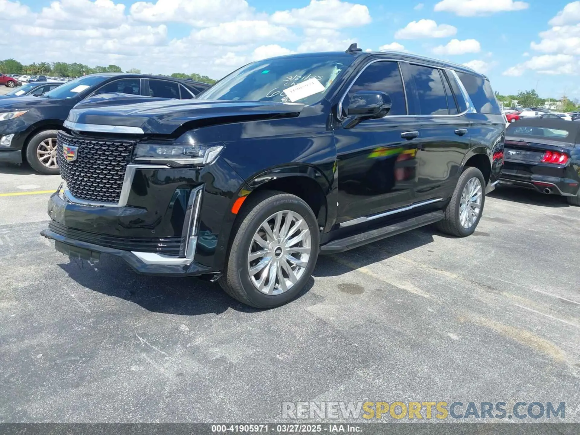 2 fotografías del automóvil dañado 1GYS4BKL4PR236070 CADILLAC ESCALADE 2023