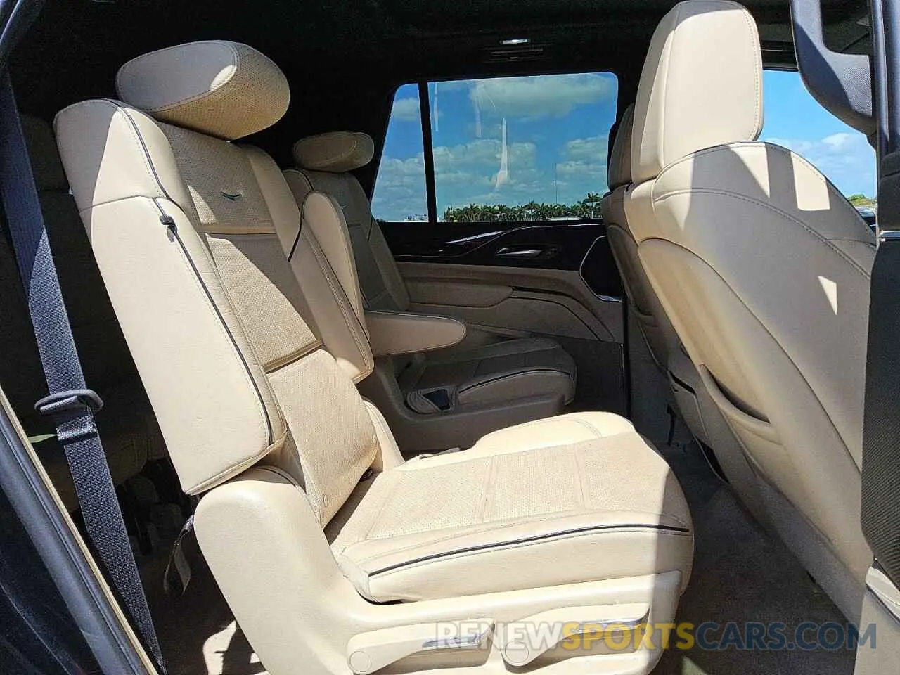 11 fotografías del automóvil dañado 1GYS4BKL7PR332923 CADILLAC ESCALADE 2023