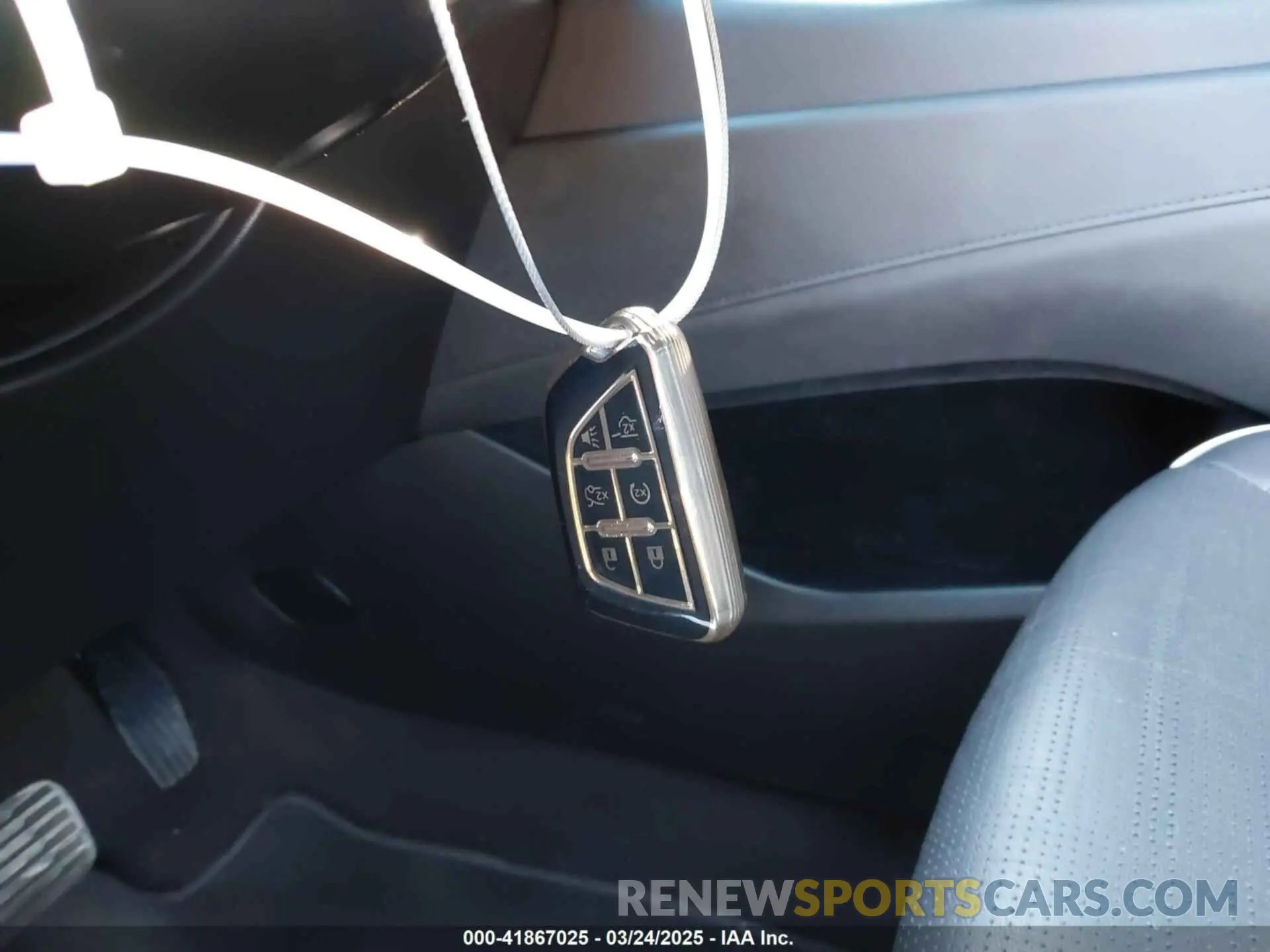 11 fotografías del automóvil dañado 1GYS4BKL7PR382446 CADILLAC ESCALADE 2023