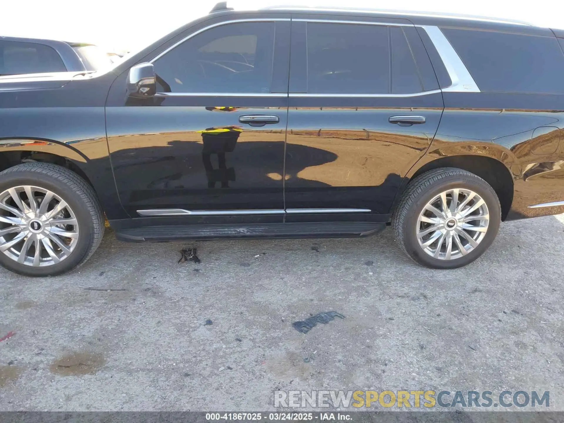 14 fotografías del automóvil dañado 1GYS4BKL7PR382446 CADILLAC ESCALADE 2023