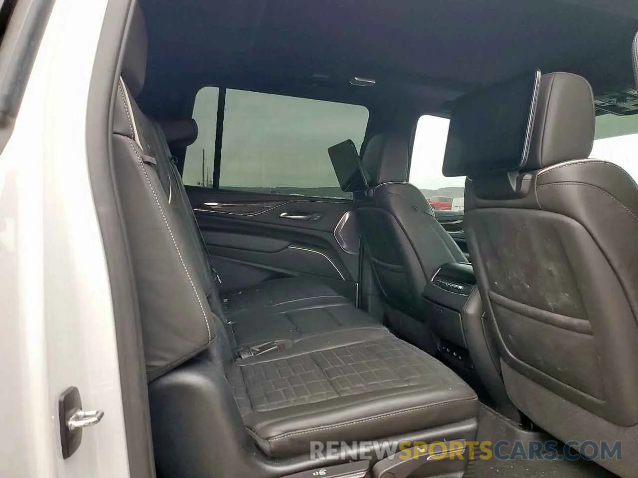 10 fotografías del automóvil dañado 1GYS4RKL1PR358913 CADILLAC ESCALADE 2023