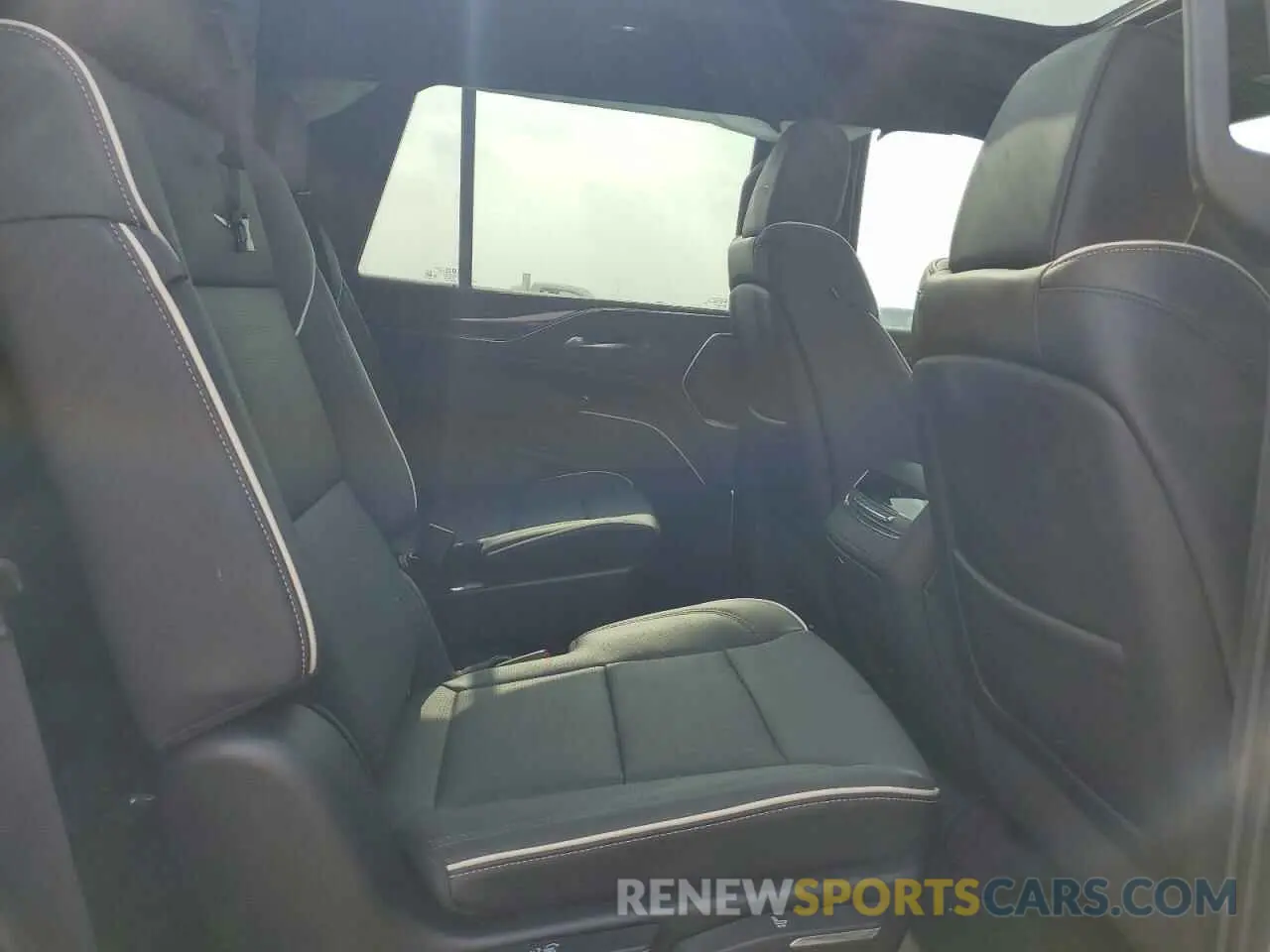 11 fotografías del automóvil dañado 1GYS4BKL9RR184065 CADILLAC ESCALADE 2024