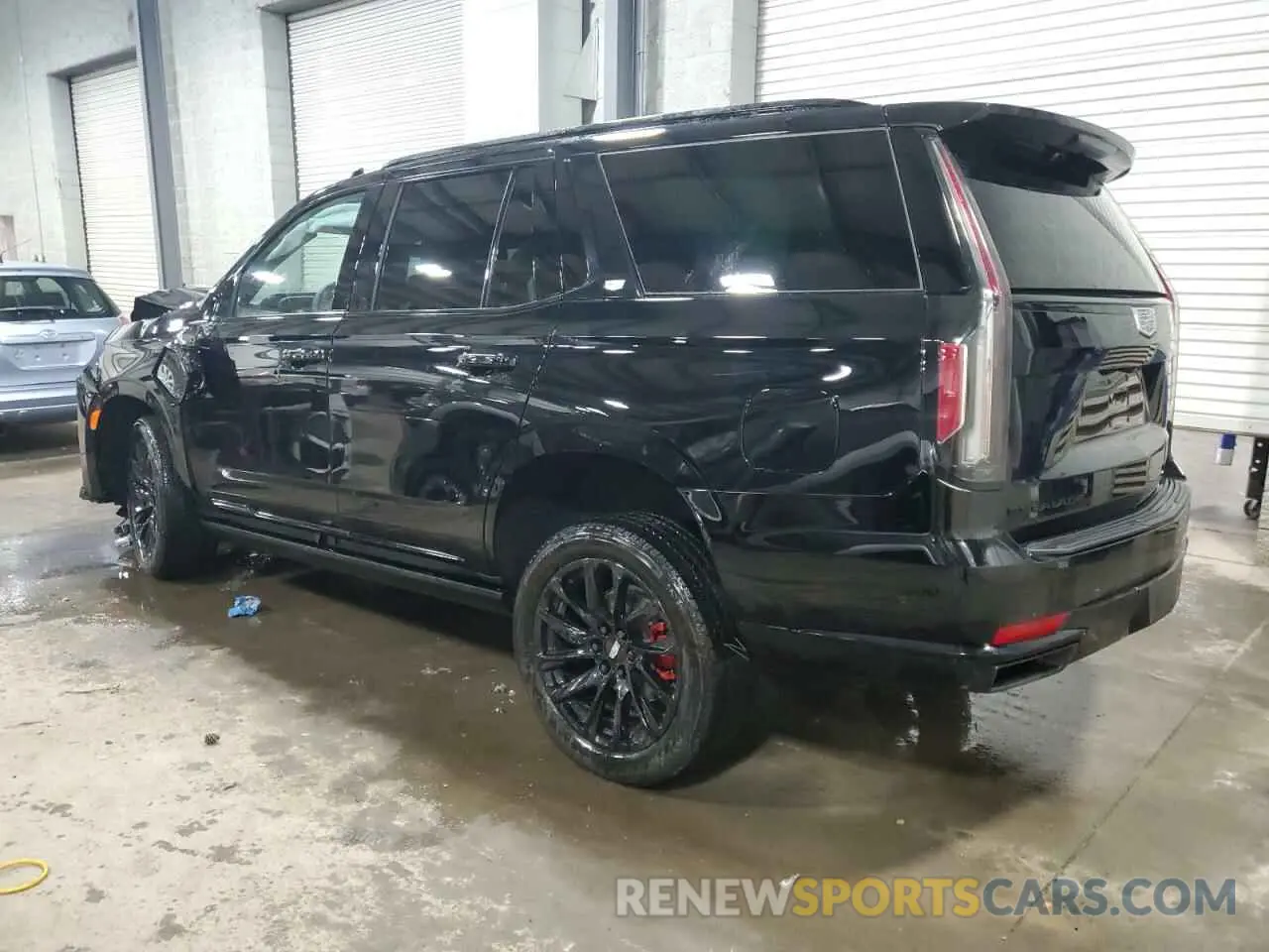 2 fotografías del automóvil dañado 1GYS4FKL4RR310968 CADILLAC ESCALADE 2024