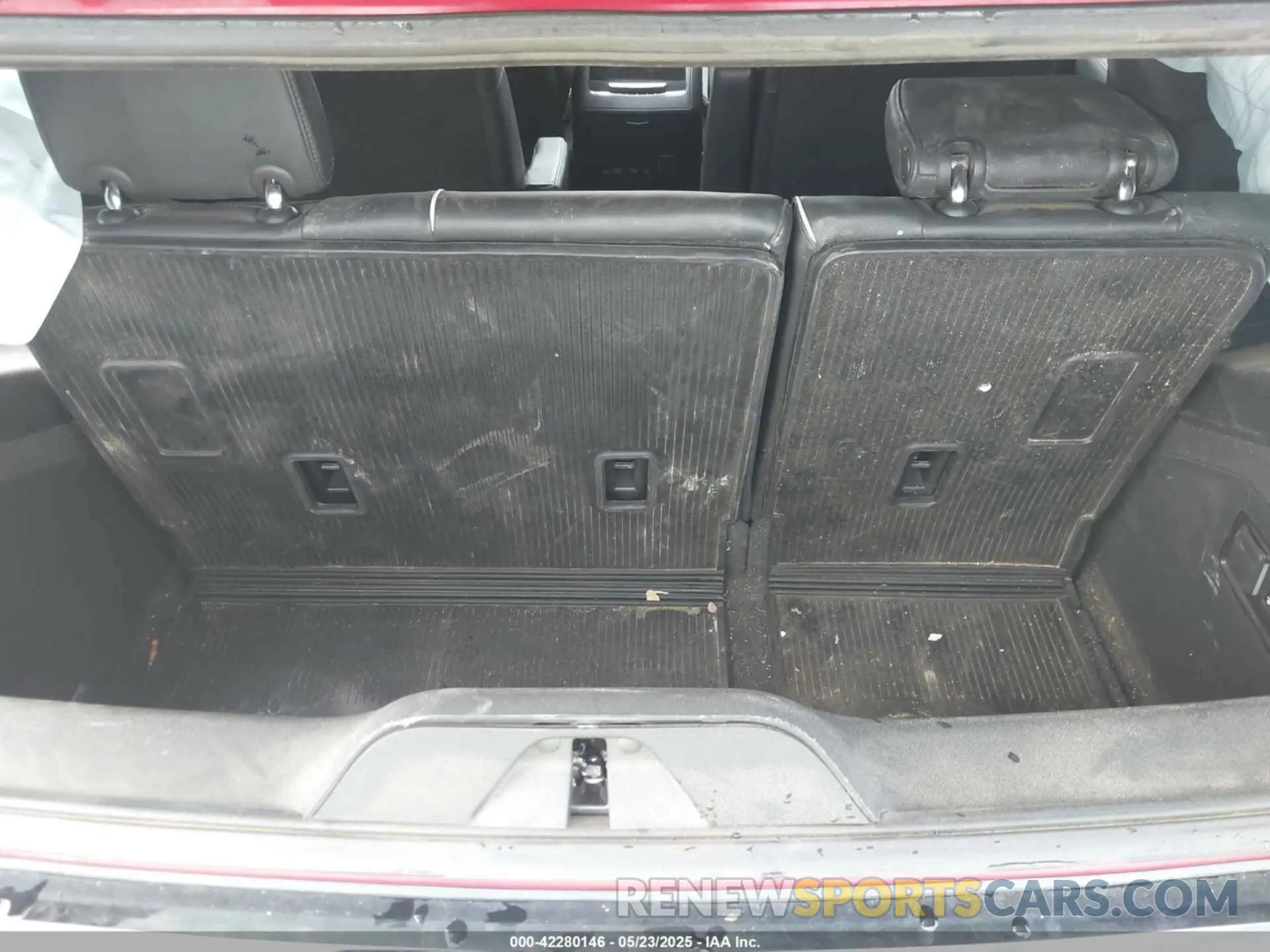15 fotografías del automóvil dañado 1GYS4HK99RR339334 CADILLAC ESCALADE 2024
