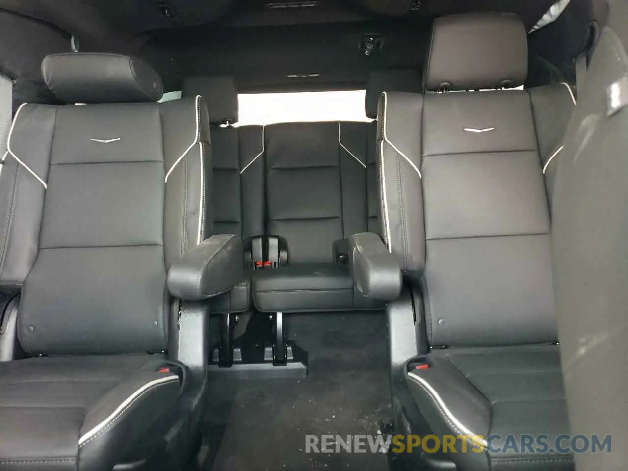 10 fotografías del automóvil dañado 1GYS4KKL0RR367936 CADILLAC ESCALADE 2024