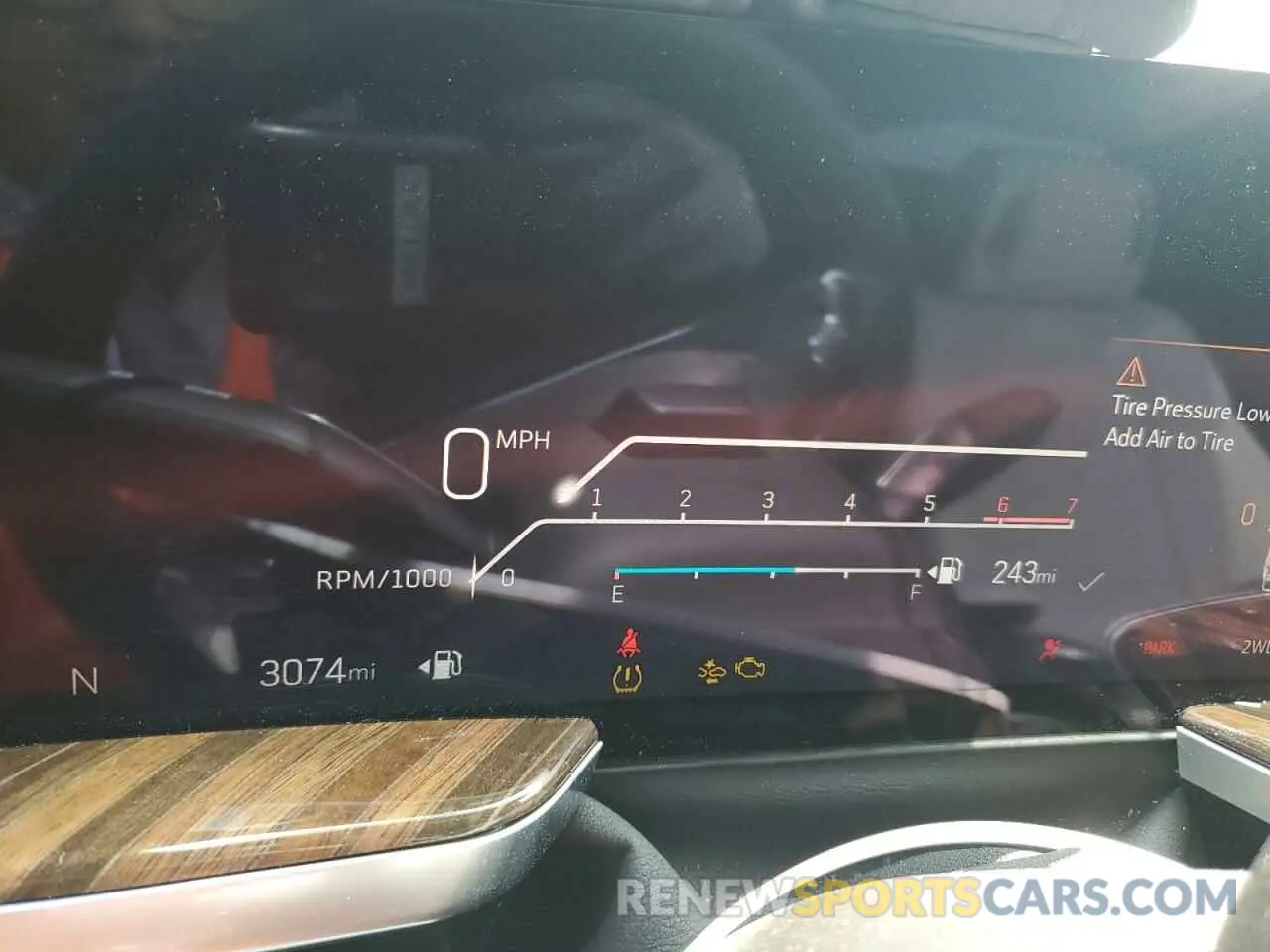 9 fotografías del automóvil dañado 1GYS9GRL8SR240863 CADILLAC ESCALADE 2025