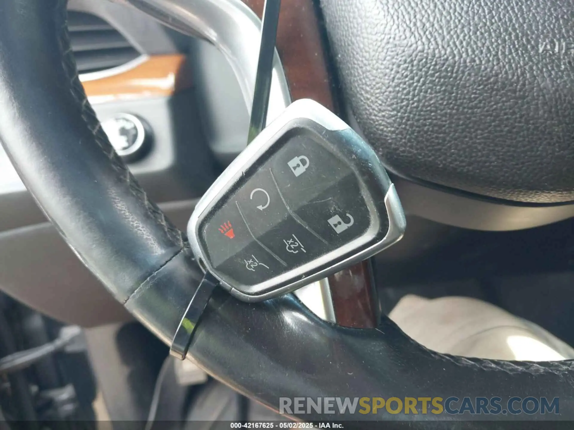 11 fotografías del automóvil dañado 1GYS4HKJ2KR127777 CADILLAC ESCALADE ESV 2019