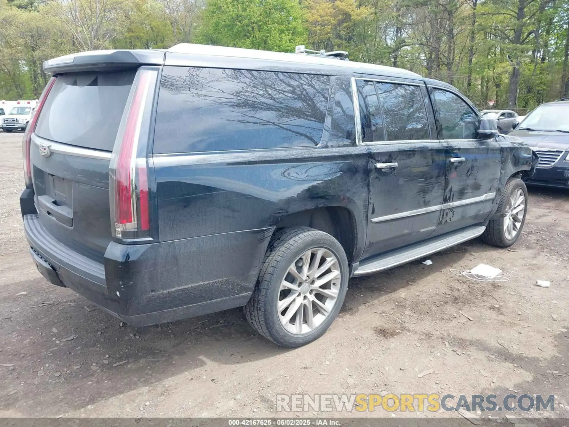 4 fotografías del automóvil dañado 1GYS4HKJ2KR127777 CADILLAC ESCALADE ESV 2019