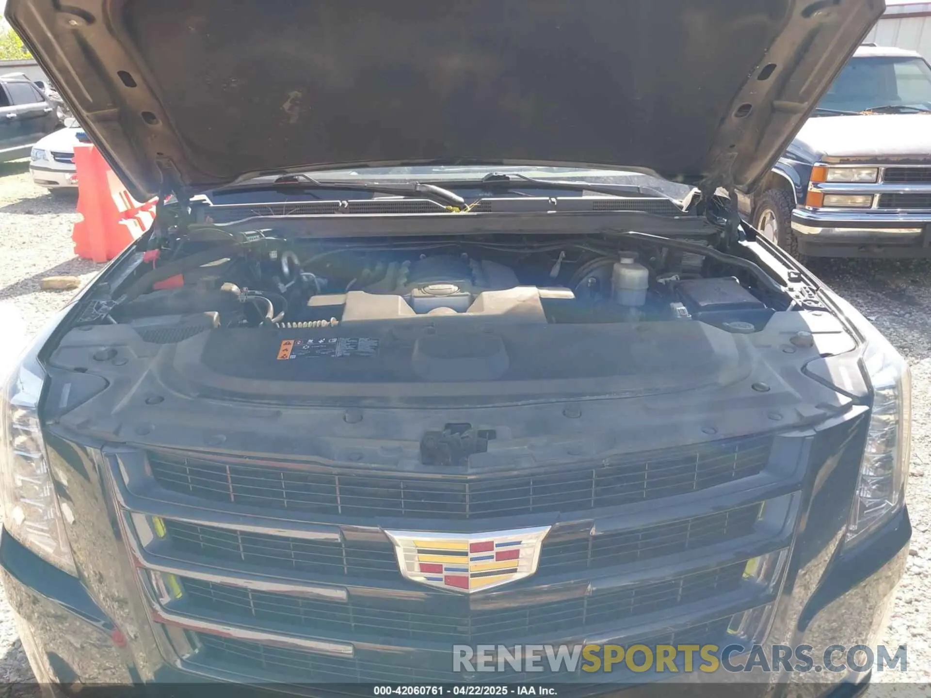 10 fotografías del automóvil dañado 1GYS4HKJXKR389014 CADILLAC ESCALADE ESV 2019