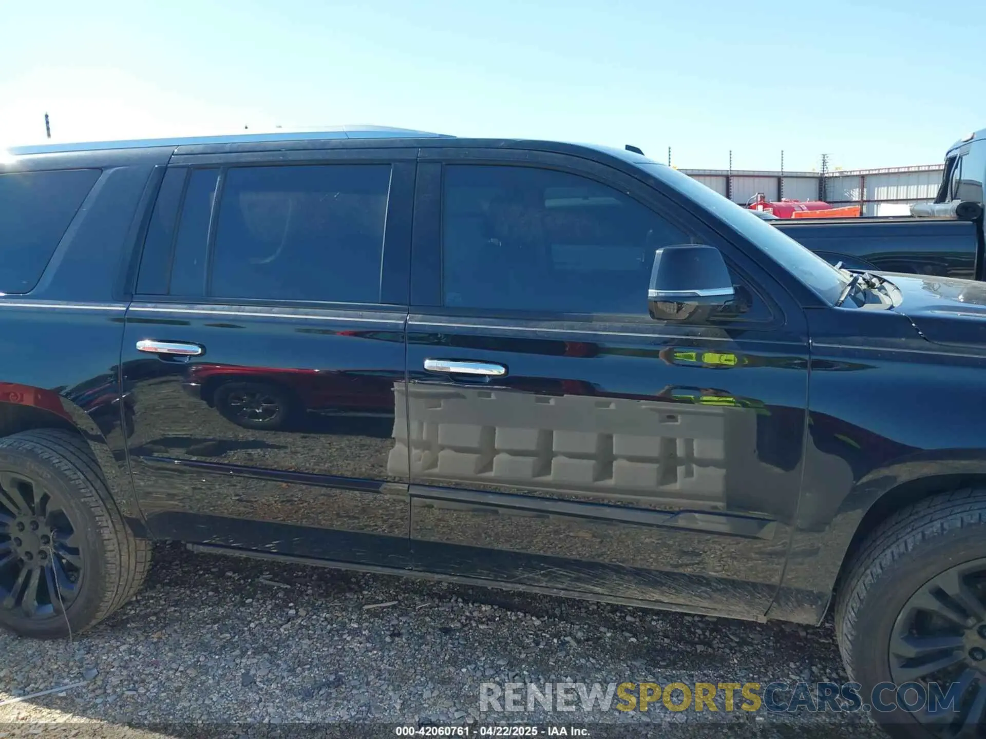 13 fotografías del automóvil dañado 1GYS4HKJXKR389014 CADILLAC ESCALADE ESV 2019