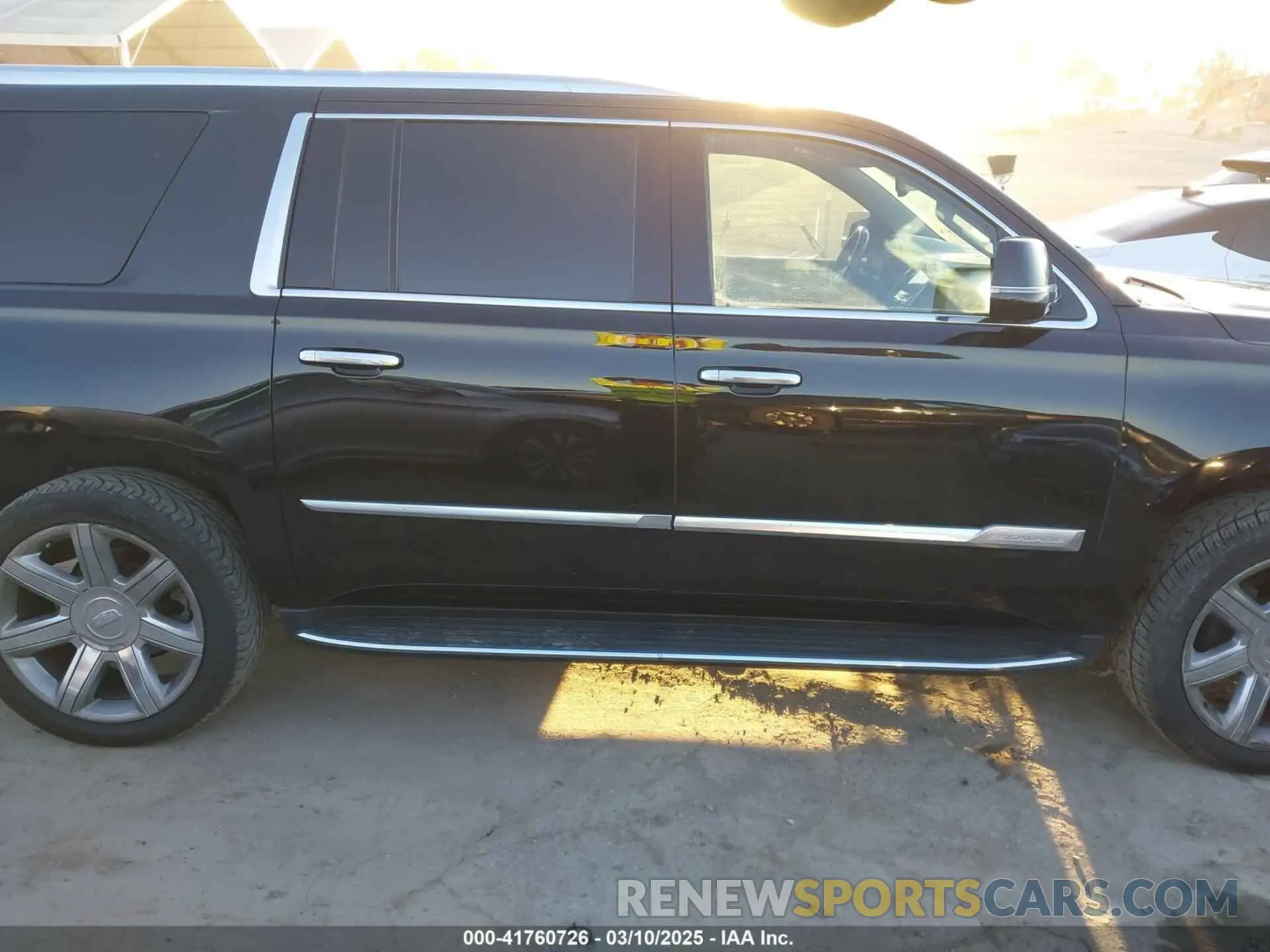 13 fotografías del automóvil dañado 1GYS3GKJ8LR232693 CADILLAC ESCALADE ESV 2020