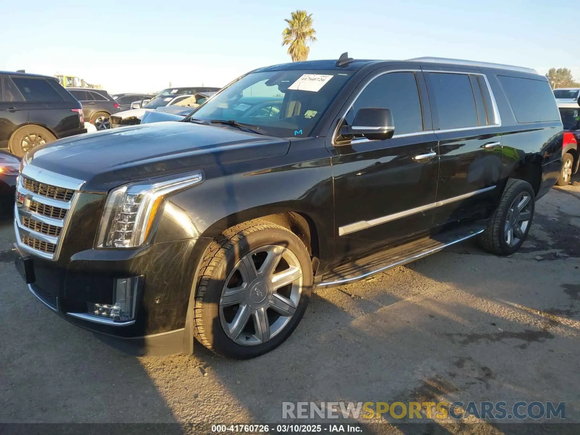 2 fotografías del automóvil dañado 1GYS3GKJ8LR232693 CADILLAC ESCALADE ESV 2020