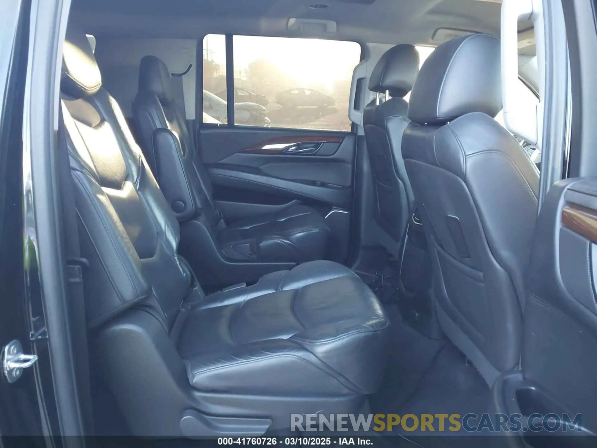 8 fotografías del automóvil dañado 1GYS3GKJ8LR232693 CADILLAC ESCALADE ESV 2020