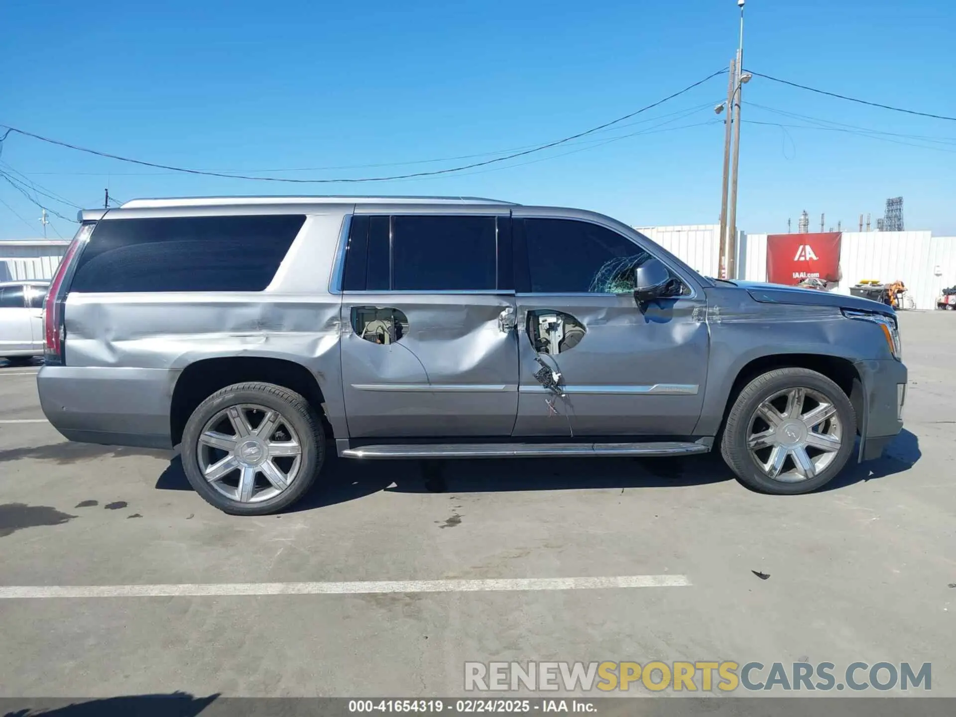 13 fotografías del automóvil dañado 1GYS3HKJ3LR224930 CADILLAC ESCALADE ESV 2020
