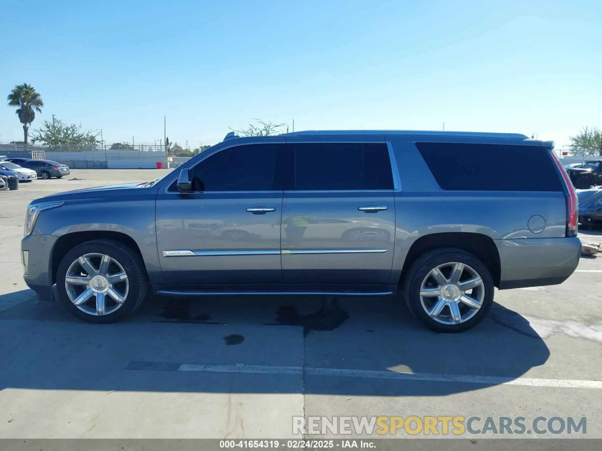 14 fotografías del automóvil dañado 1GYS3HKJ3LR224930 CADILLAC ESCALADE ESV 2020