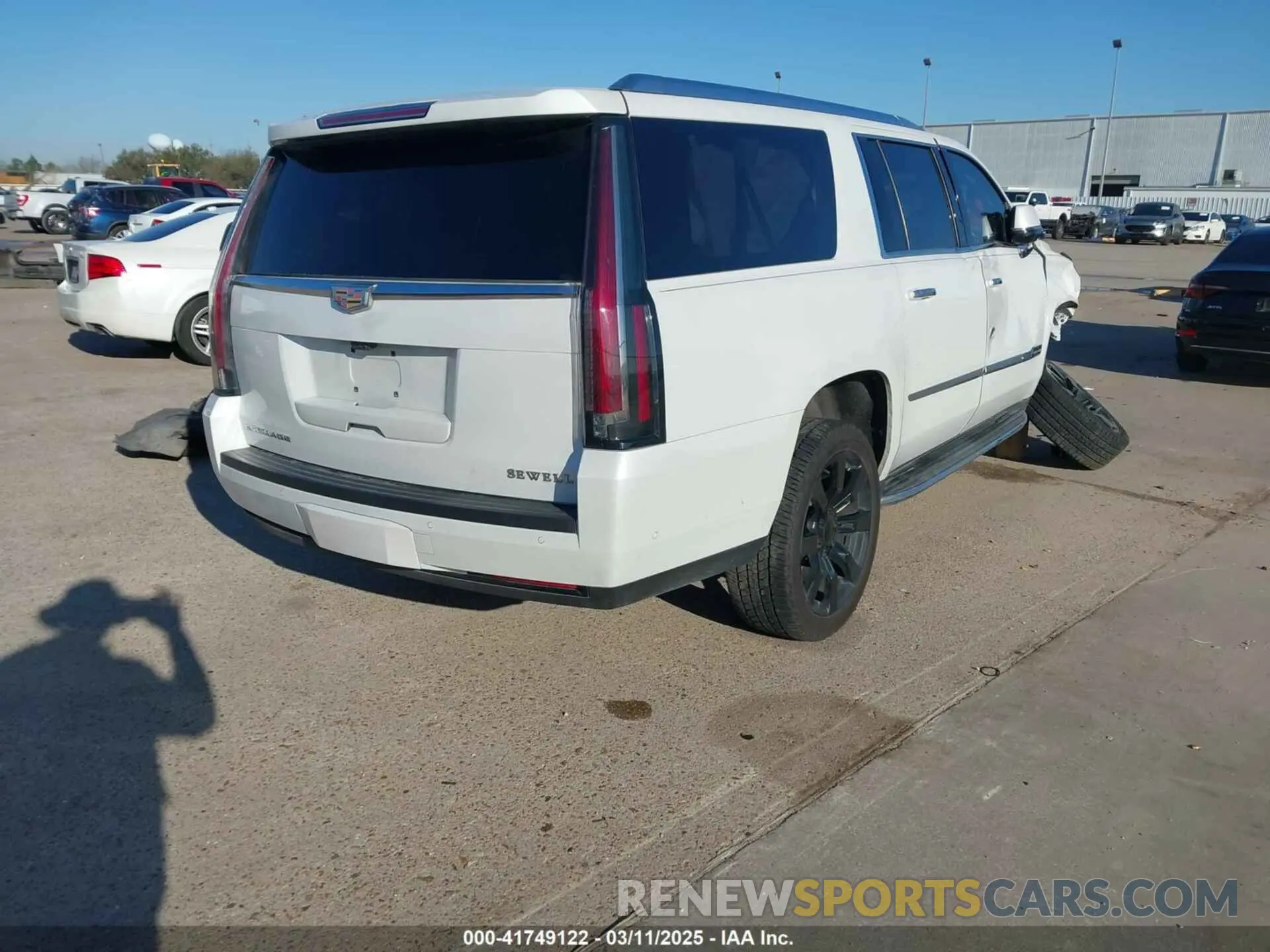 4 fotografías del automóvil dañado 1GYS3HKJ9LR130423 CADILLAC ESCALADE ESV 2020