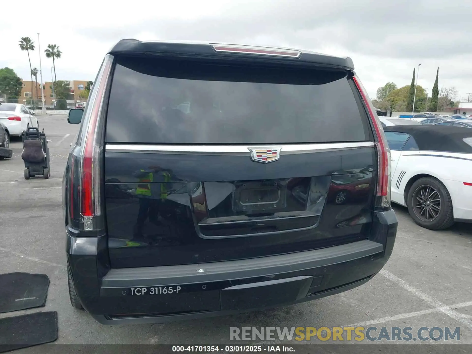 16 fotografías del automóvil dañado 1GYS4GKJ6LR270968 CADILLAC ESCALADE ESV 2020