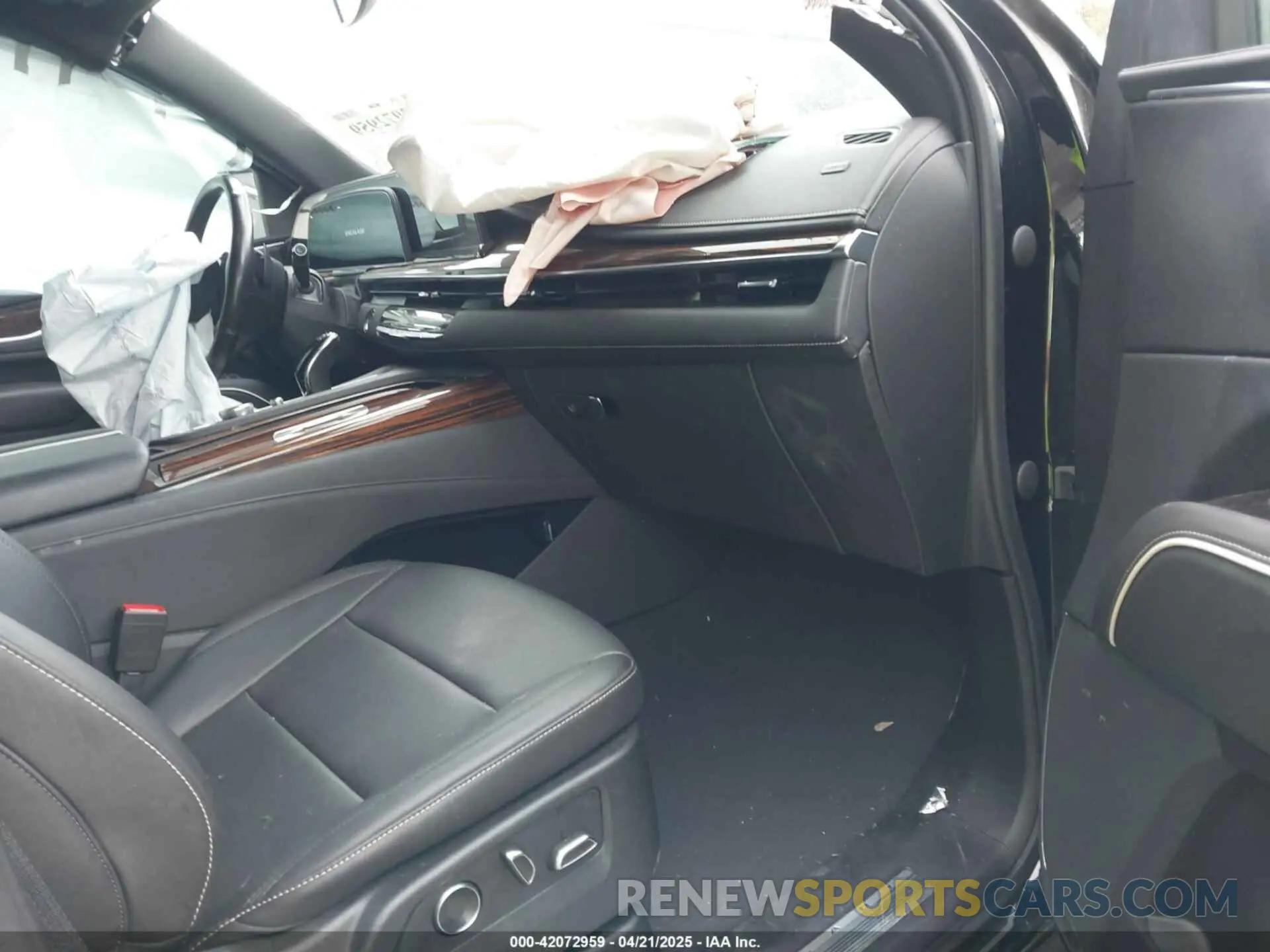 5 fotografías del automóvil dañado 1GYS4JKL2MR355998 CADILLAC ESCALADE ESV 2021