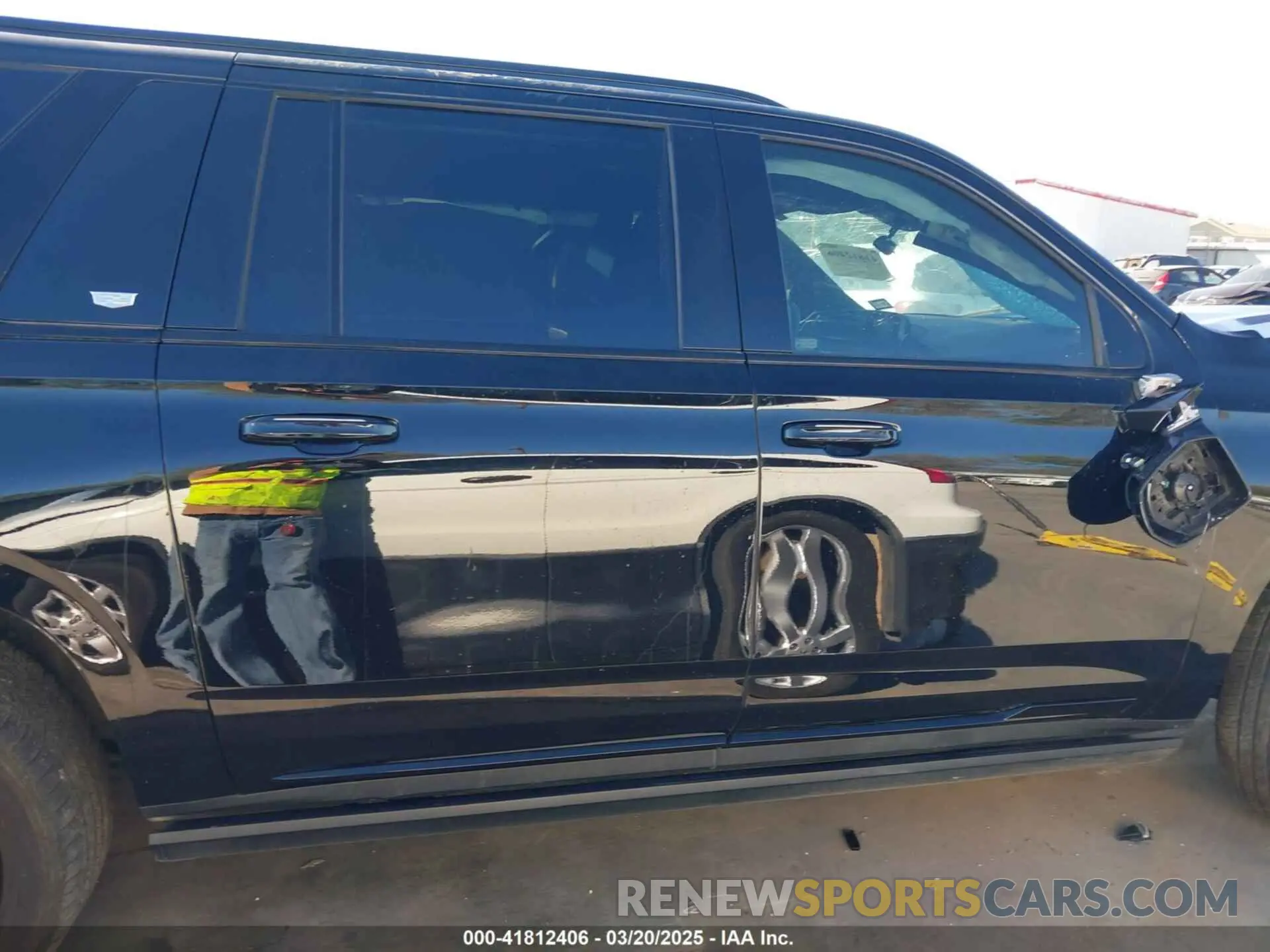 14 fotografías del automóvil dañado 1GYS4PKL3MR341773 CADILLAC ESCALADE ESV 2021