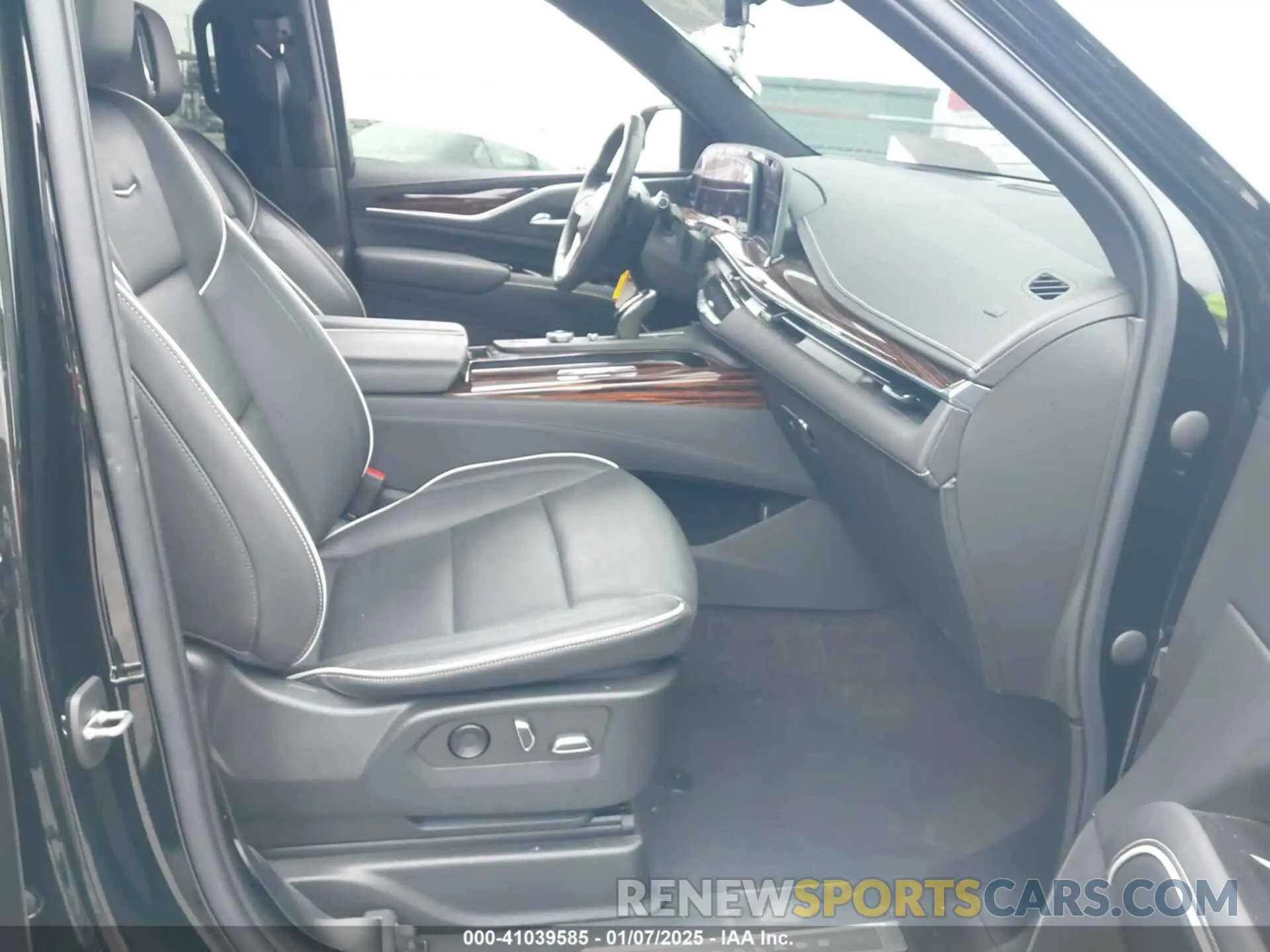 5 fotografías del automóvil dañado 1GYS4LKL9NR209532 CADILLAC ESCALADE ESV 2022