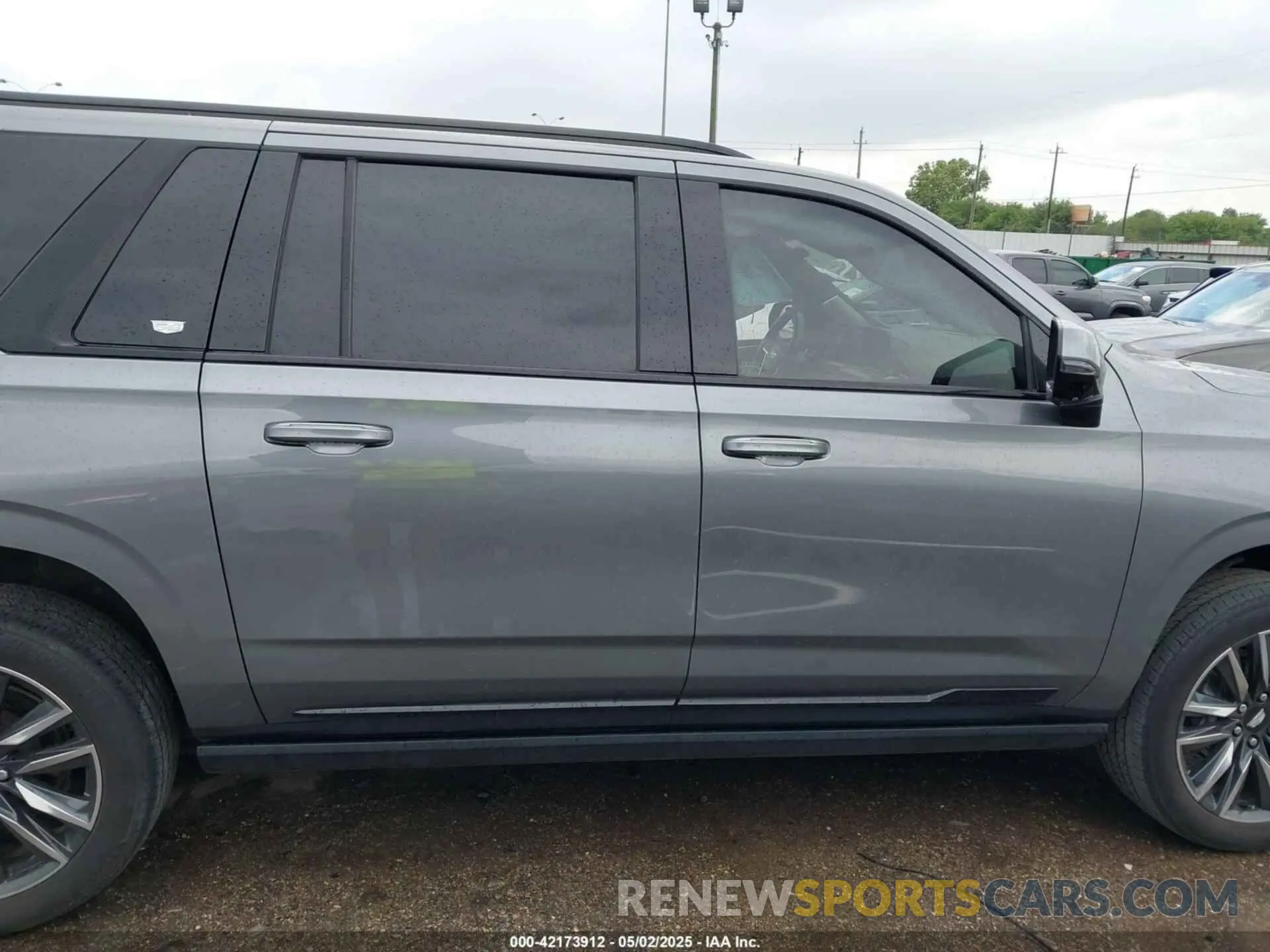 12 fotografías del automóvil dañado 1GYS4PKL2NR208245 CADILLAC ESCALADE ESV 2022
