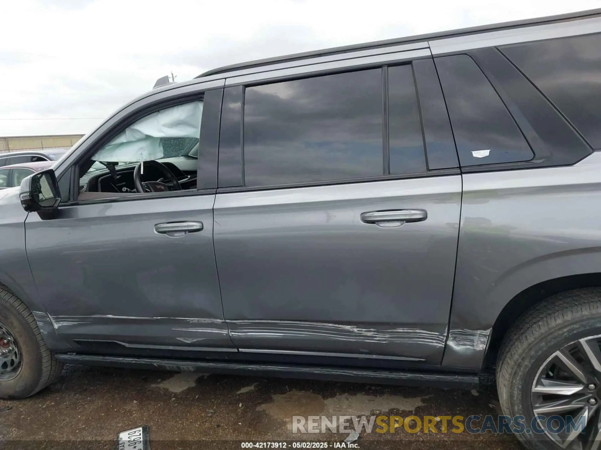 13 fotografías del automóvil dañado 1GYS4PKL2NR208245 CADILLAC ESCALADE ESV 2022