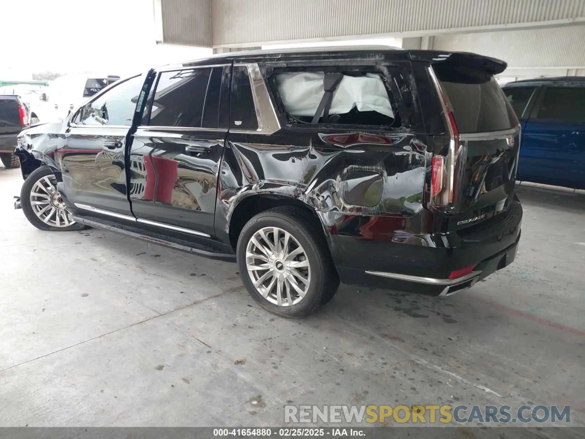 3 fotografías del automóvil dañado 1GYS3KKL9PR480249 CADILLAC ESCALADE ESV 2023