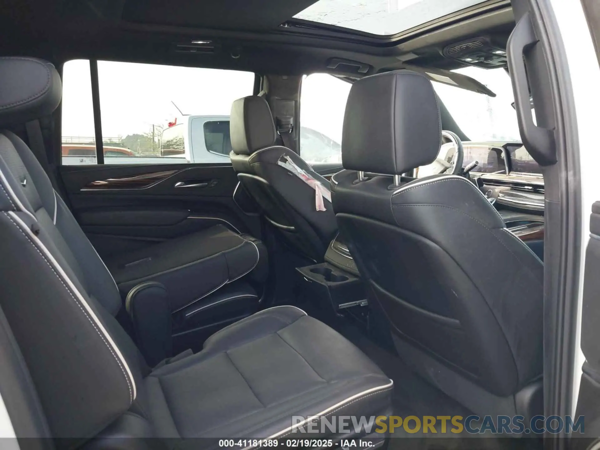 8 fotografías del automóvil dañado 1GYS4KKL8PR518437 CADILLAC ESCALADE ESV 2023