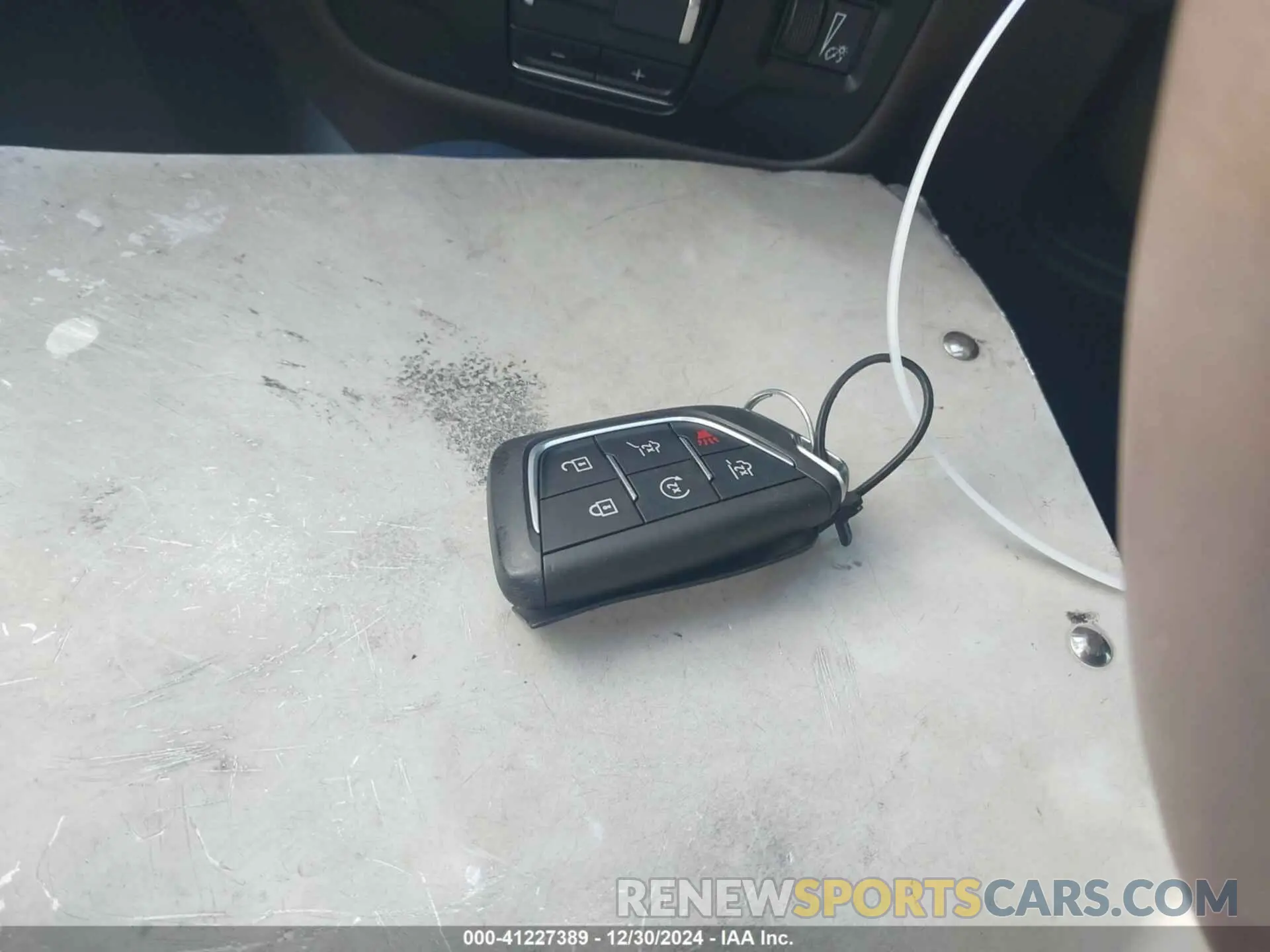 11 fotografías del automóvil dañado 1GYS4LKT2PR396678 CADILLAC ESCALADE ESV 2023