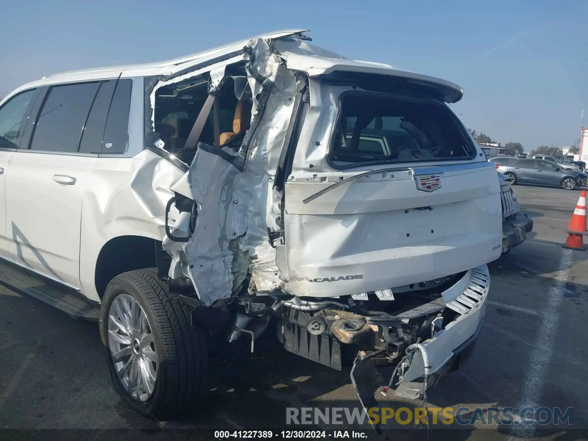 6 fotografías del automóvil dañado 1GYS4LKT2PR396678 CADILLAC ESCALADE ESV 2023