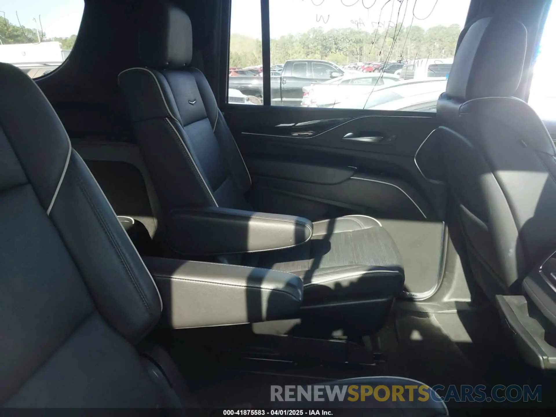 8 fotografías del automóvil dañado 1GYS4NKL4PR326031 CADILLAC ESCALADE ESV 2023