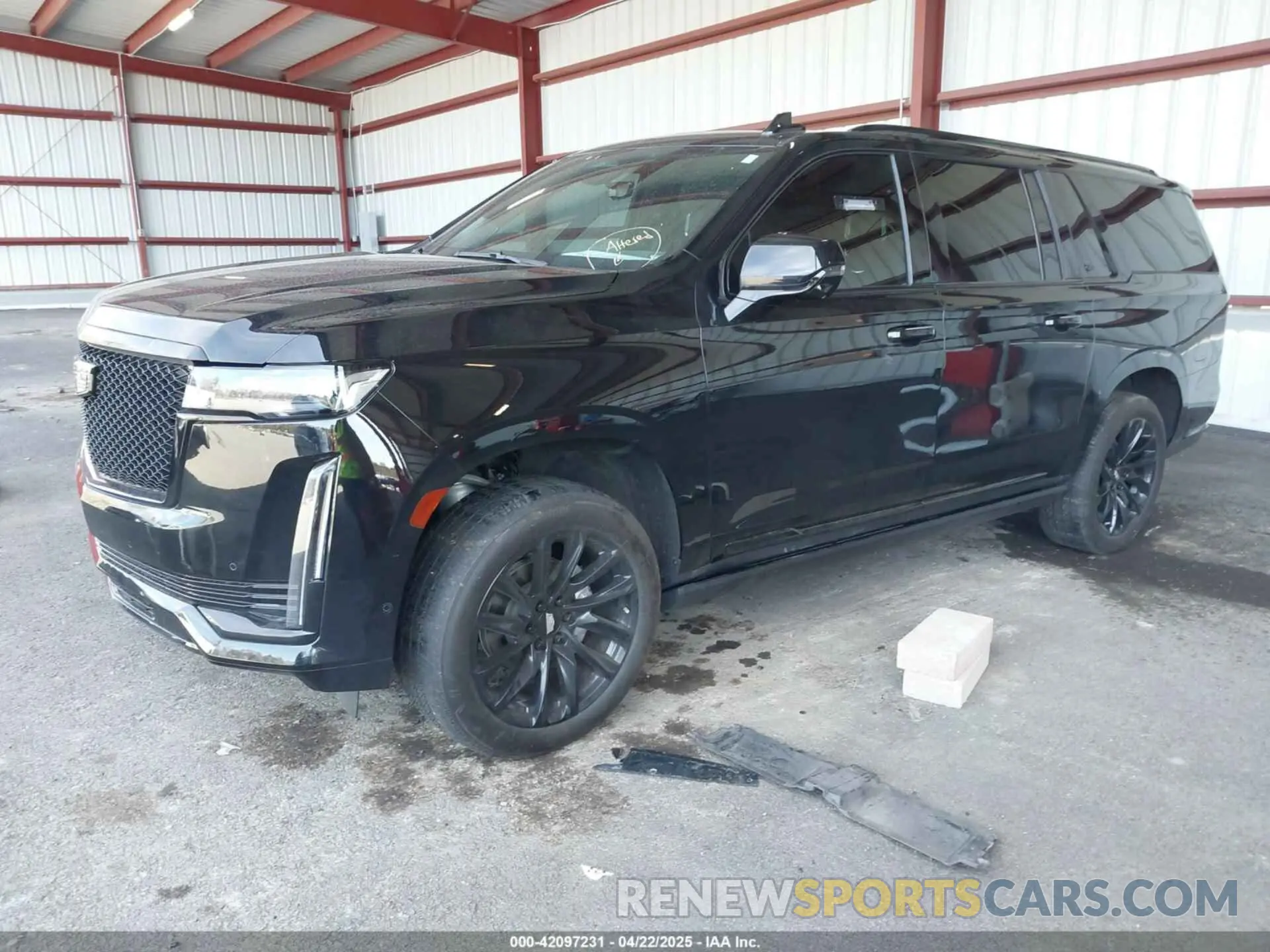 2 fotografías del automóvil dañado 1GYS4RKL8PR219829 CADILLAC ESCALADE ESV 2023