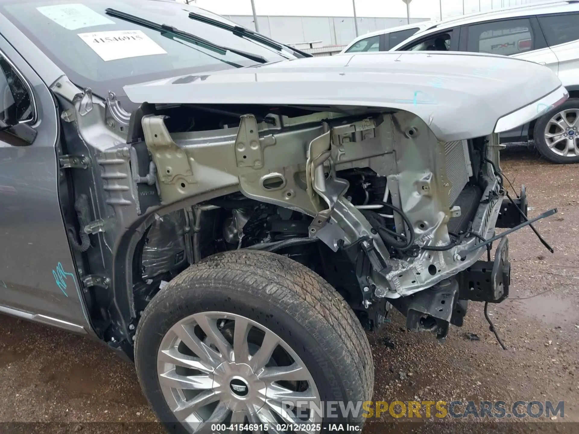 21 fotografías del automóvil dañado 1GYS3KKL7RR218216 CADILLAC ESCALADE ESV 2024