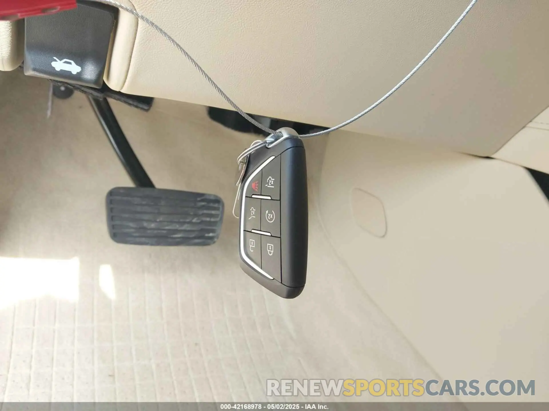 11 fotografías del automóvil dañado 1GYS4KKL2RR357697 CADILLAC ESCALADE ESV 2024
