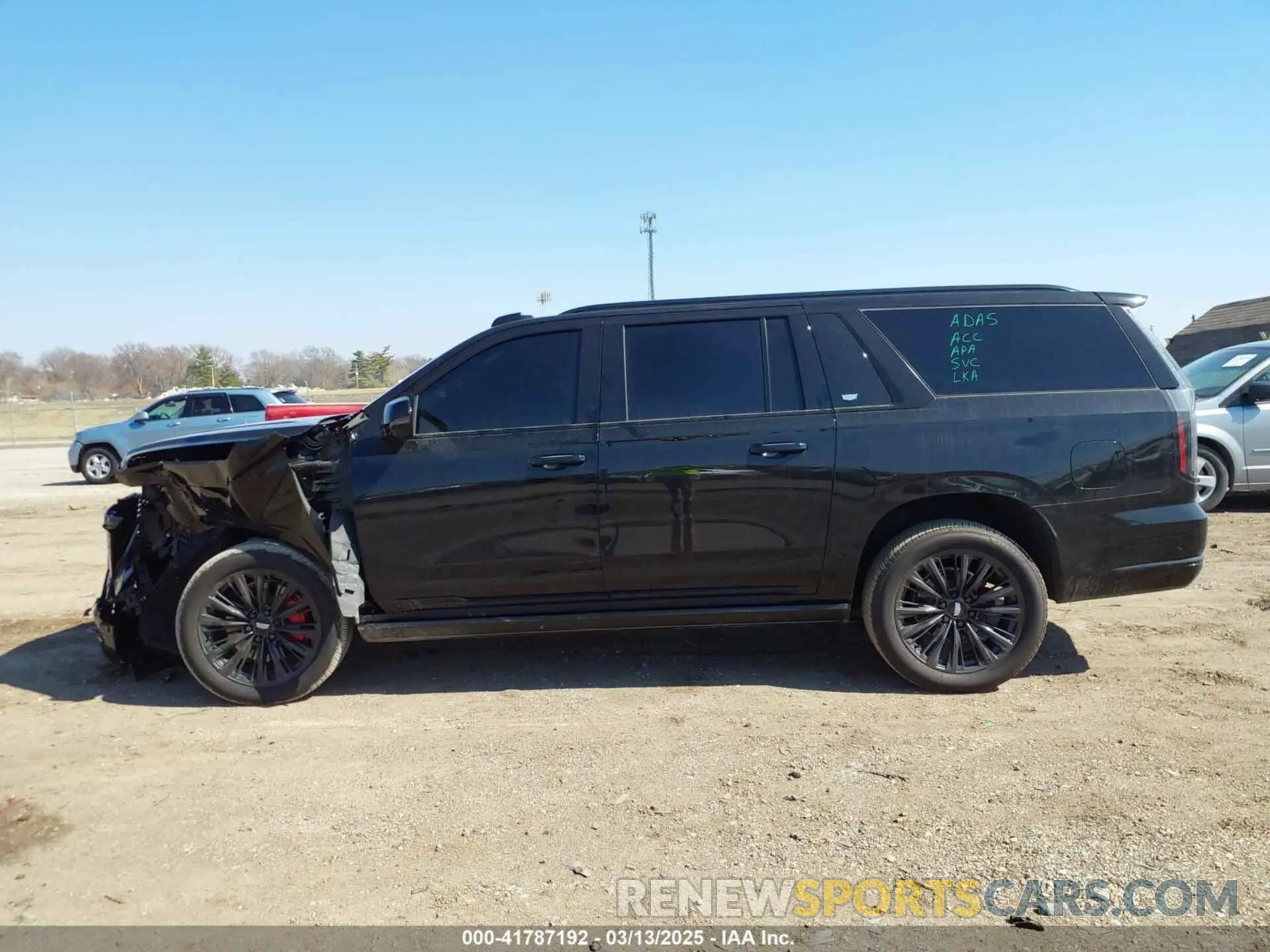 14 fotografías del automóvil dañado 1GYS9NRL7SR164542 CADILLAC ESCALADE ESV 2025