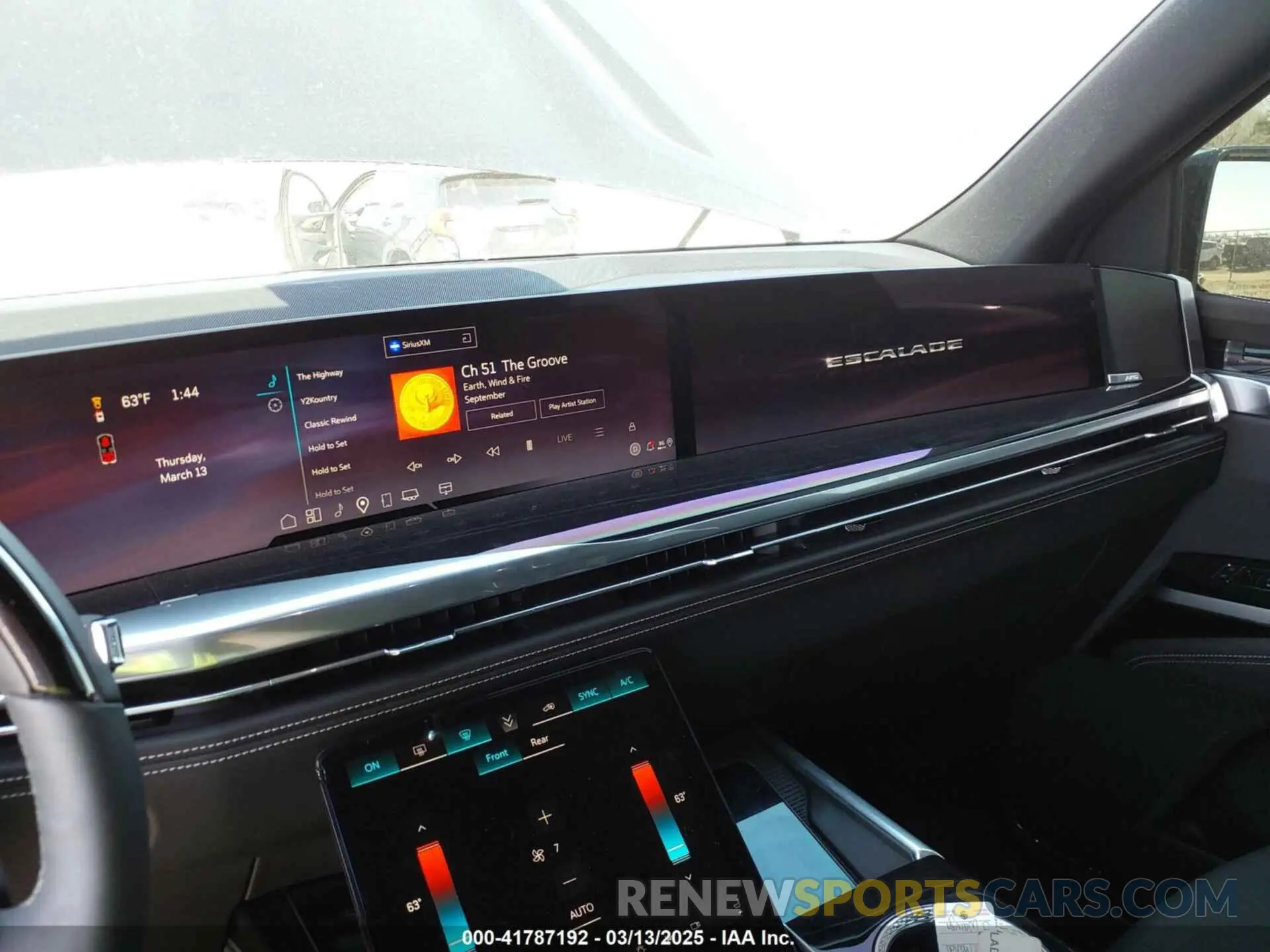 17 fotografías del automóvil dañado 1GYS9NRL7SR164542 CADILLAC ESCALADE ESV 2025