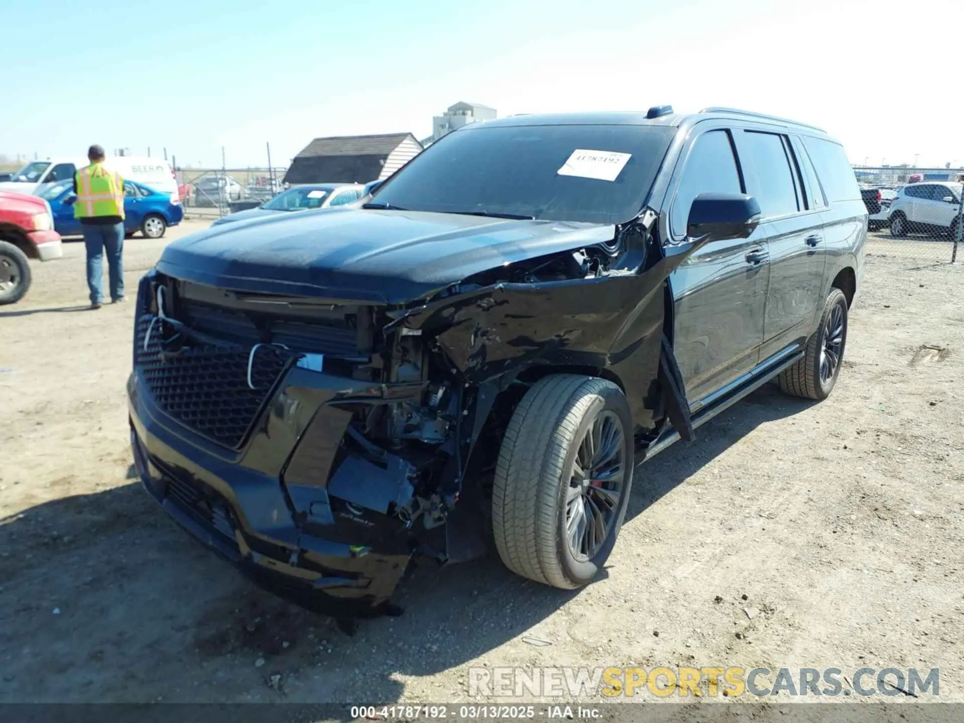 2 fotografías del automóvil dañado 1GYS9NRL7SR164542 CADILLAC ESCALADE ESV 2025