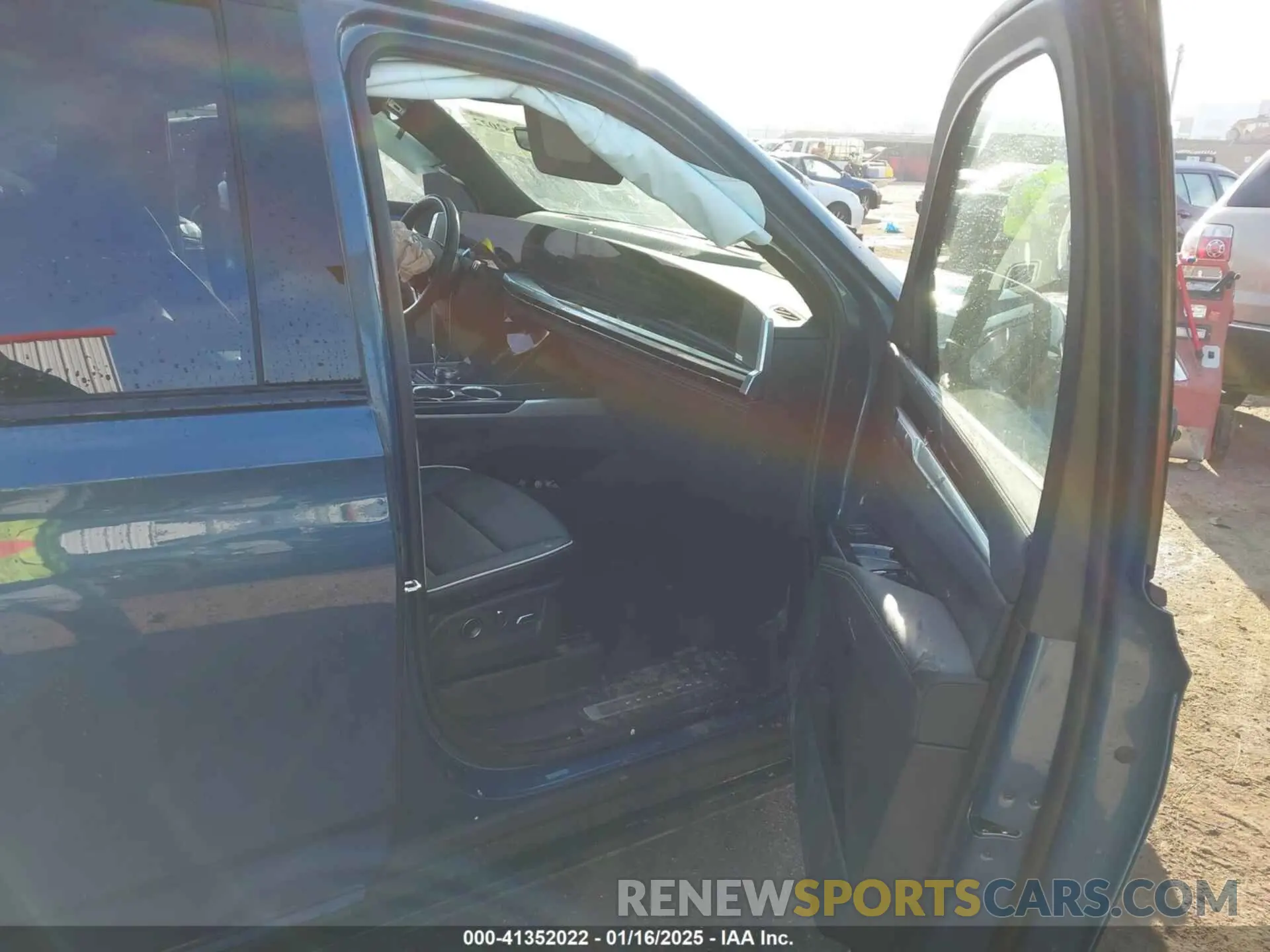 5 fotografías del automóvil dañado 1GYS9PRLXSR129201 CADILLAC ESCALADE ESV 2025