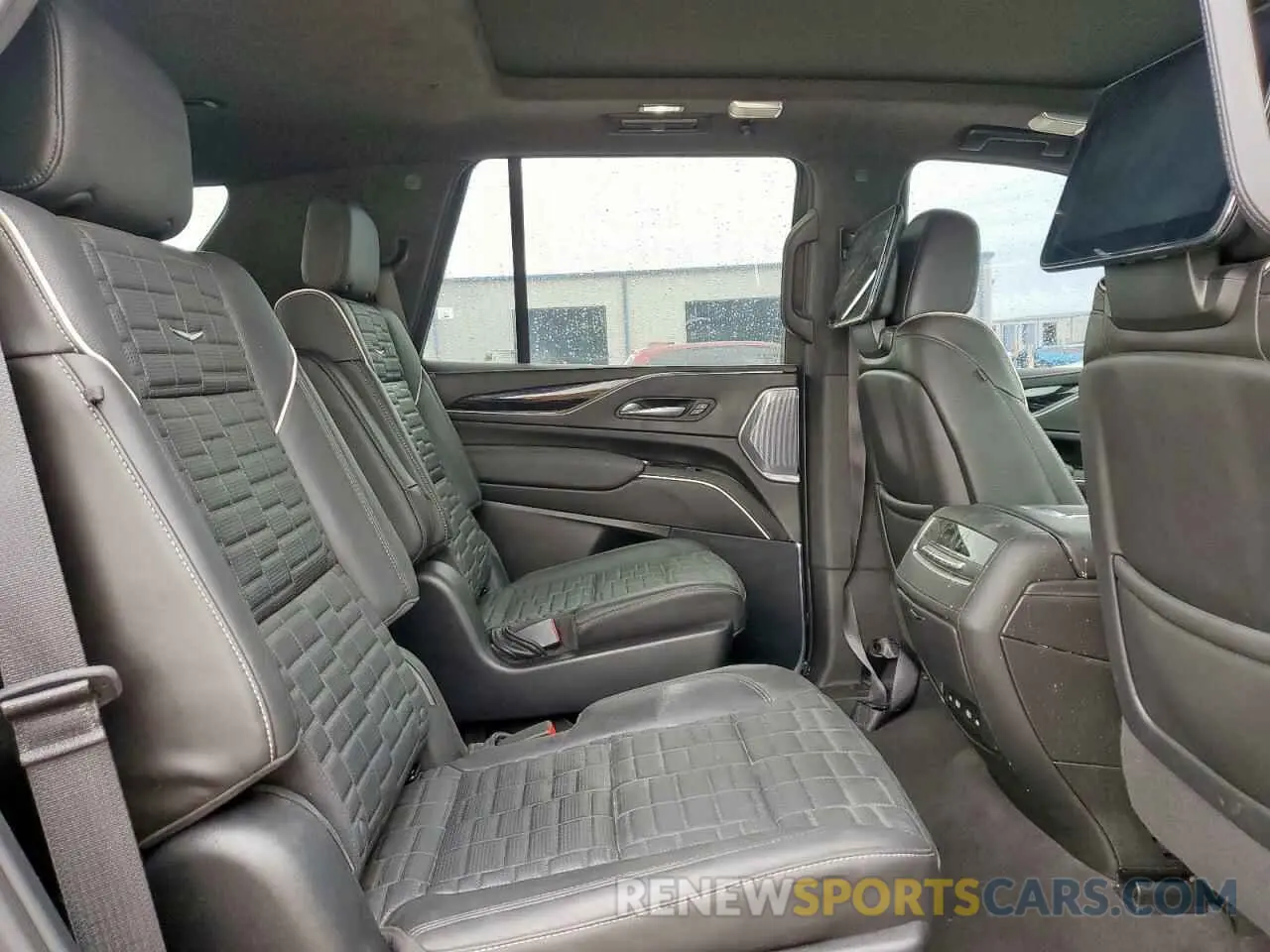 11 fotografías del automóvil dañado 1GYS4HK93RR139940 CADILLAC ESCALADE V 2024