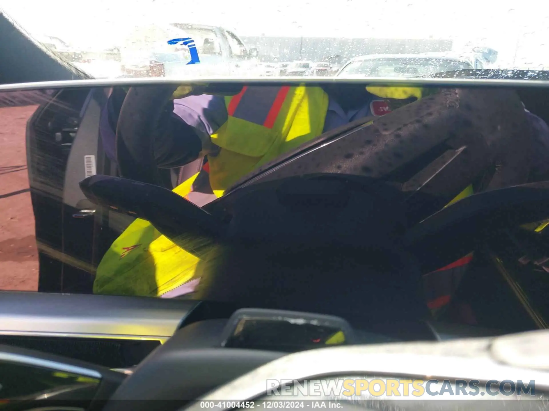 15 fotografías del automóvil dañado 1GYKPMRK4PZ001099 CADILLAC LYRIQ 2023