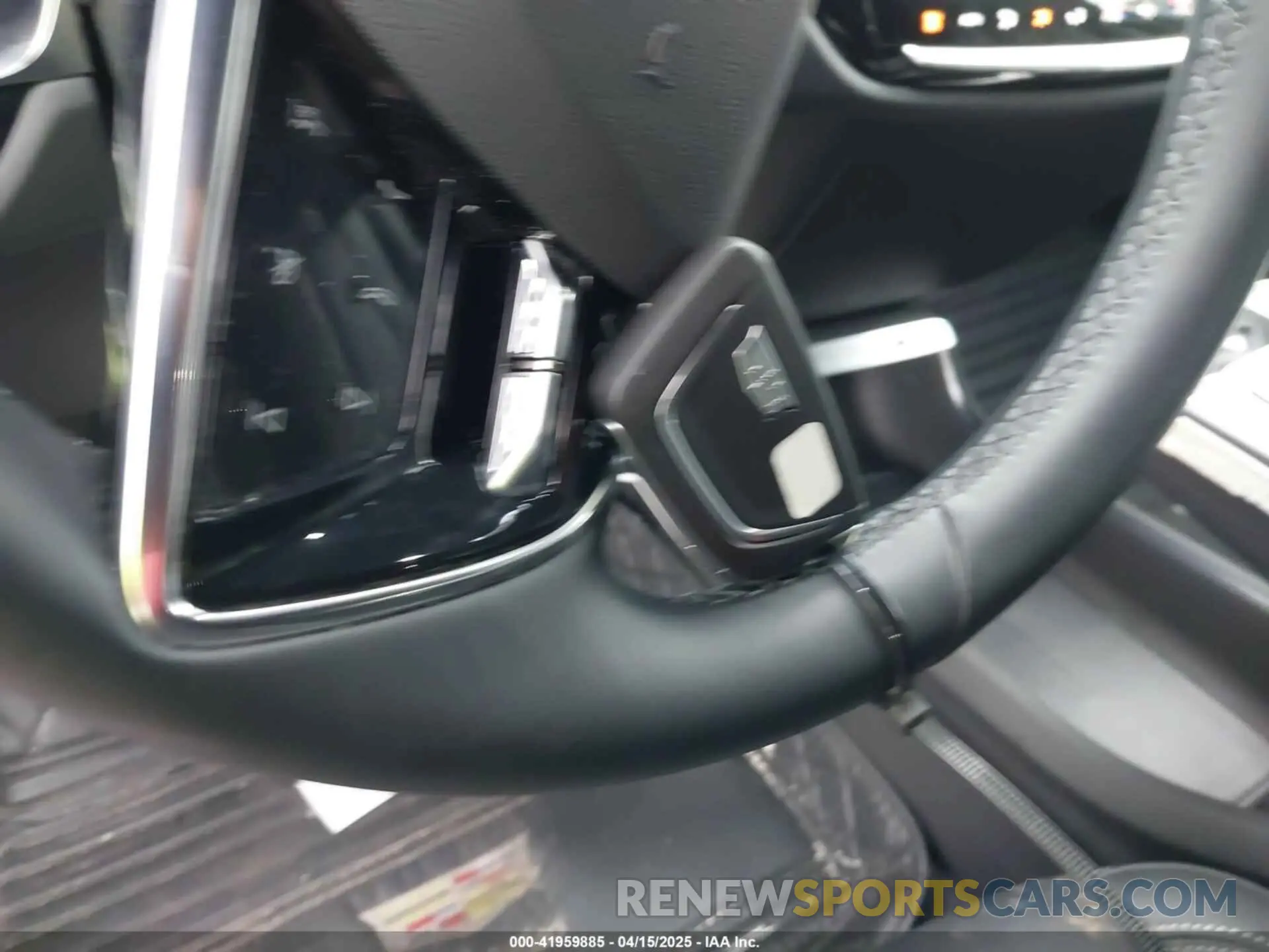 11 fotografías del automóvil dañado 1GYKPMRK3RZ128543 CADILLAC LYRIQ 2024