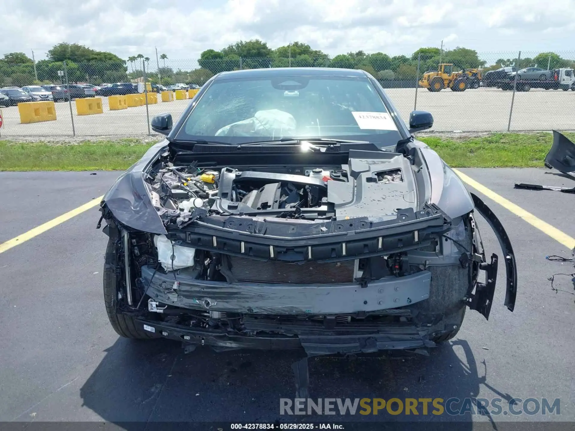 13 fotografías del automóvil dañado 1GYKPMRK7RZ140355 CADILLAC LYRIQ 2024